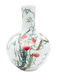 A Large Famille Rose Porcelain 'Peach' Vase, Tianqiuping