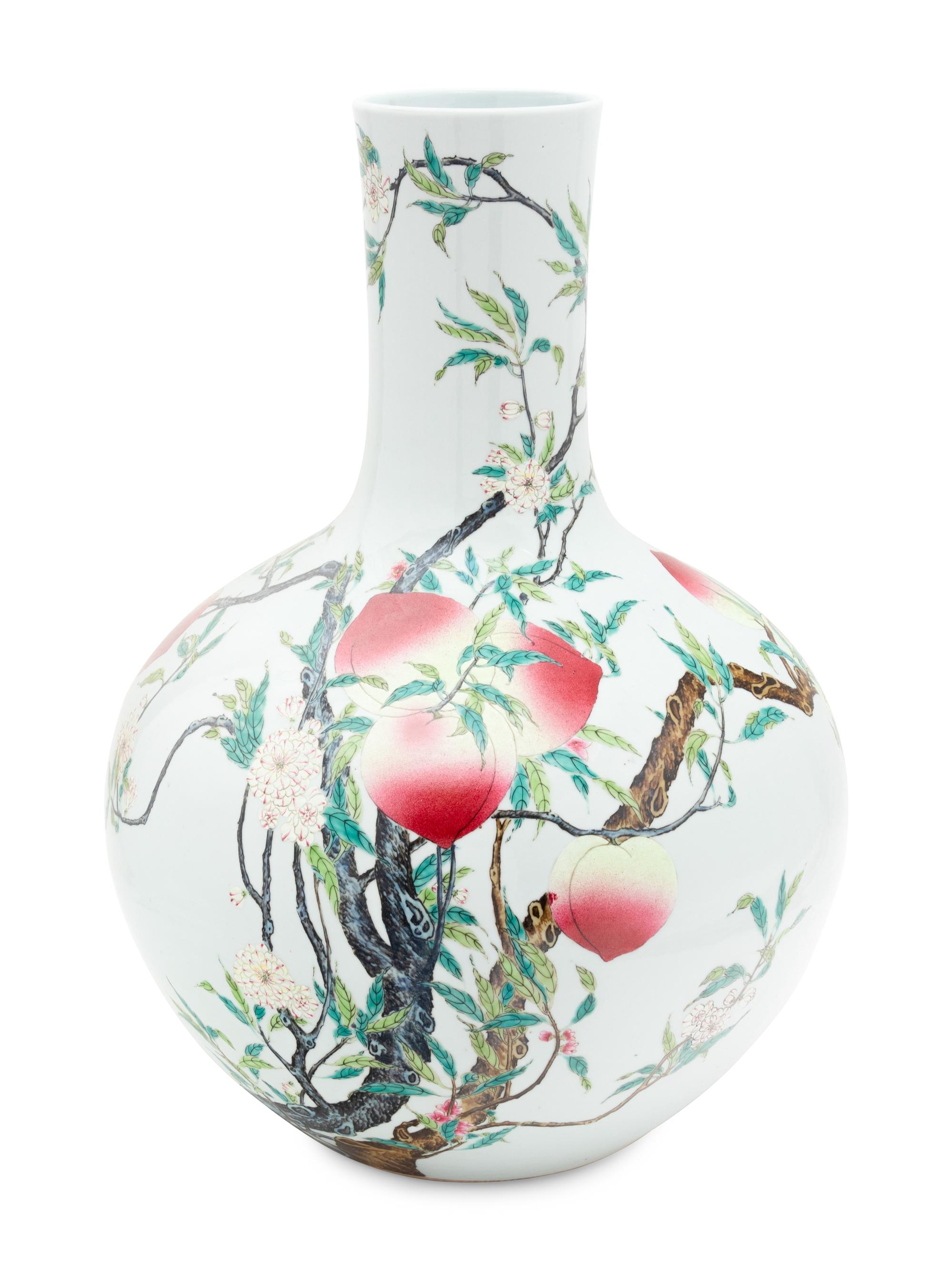 A Large Famille Rose Porcelain 'Peach' Vase, Tianqiuping