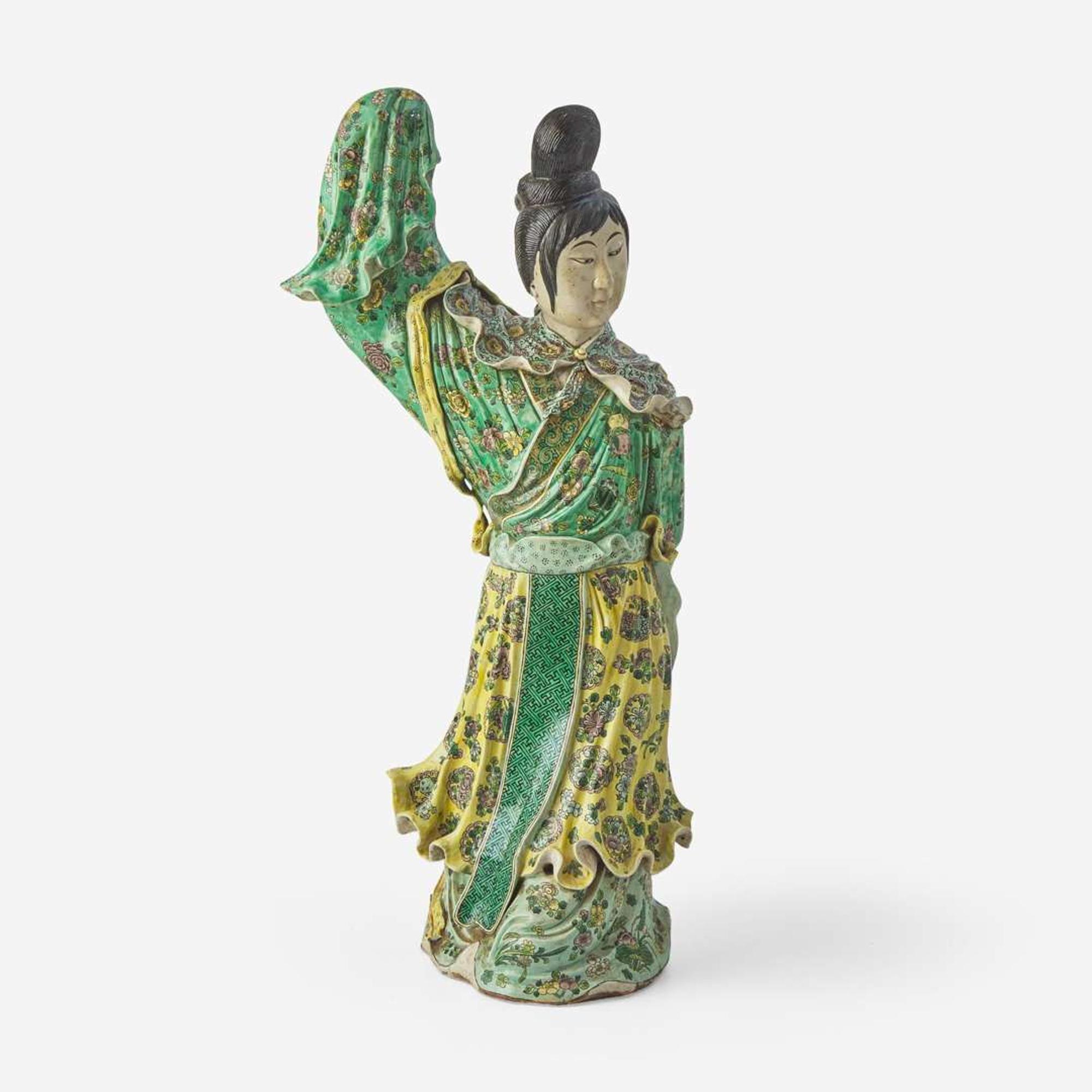 A large Chinese famille verte-decorated porcelain figure of a dancing meiren 素三彩大瓷塑美人 Late 19th to early 20th century ???????????