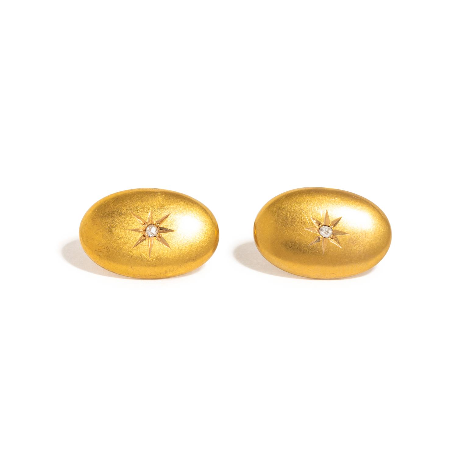 YELLOW GOLD AND DIAMOND CUFFLINKS