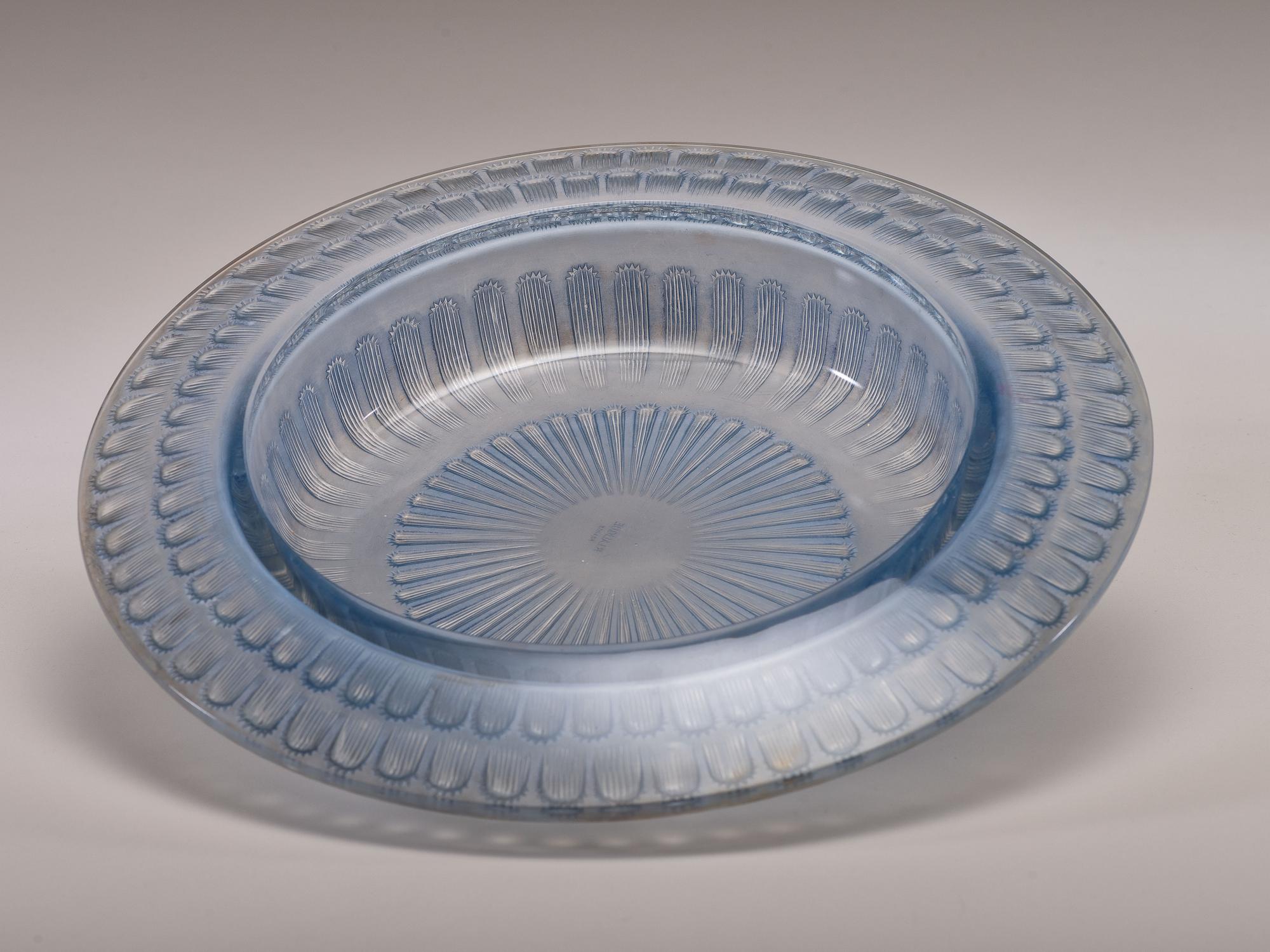 Helianthe Centerpiece bowl, model # 3319 Circa 1930s