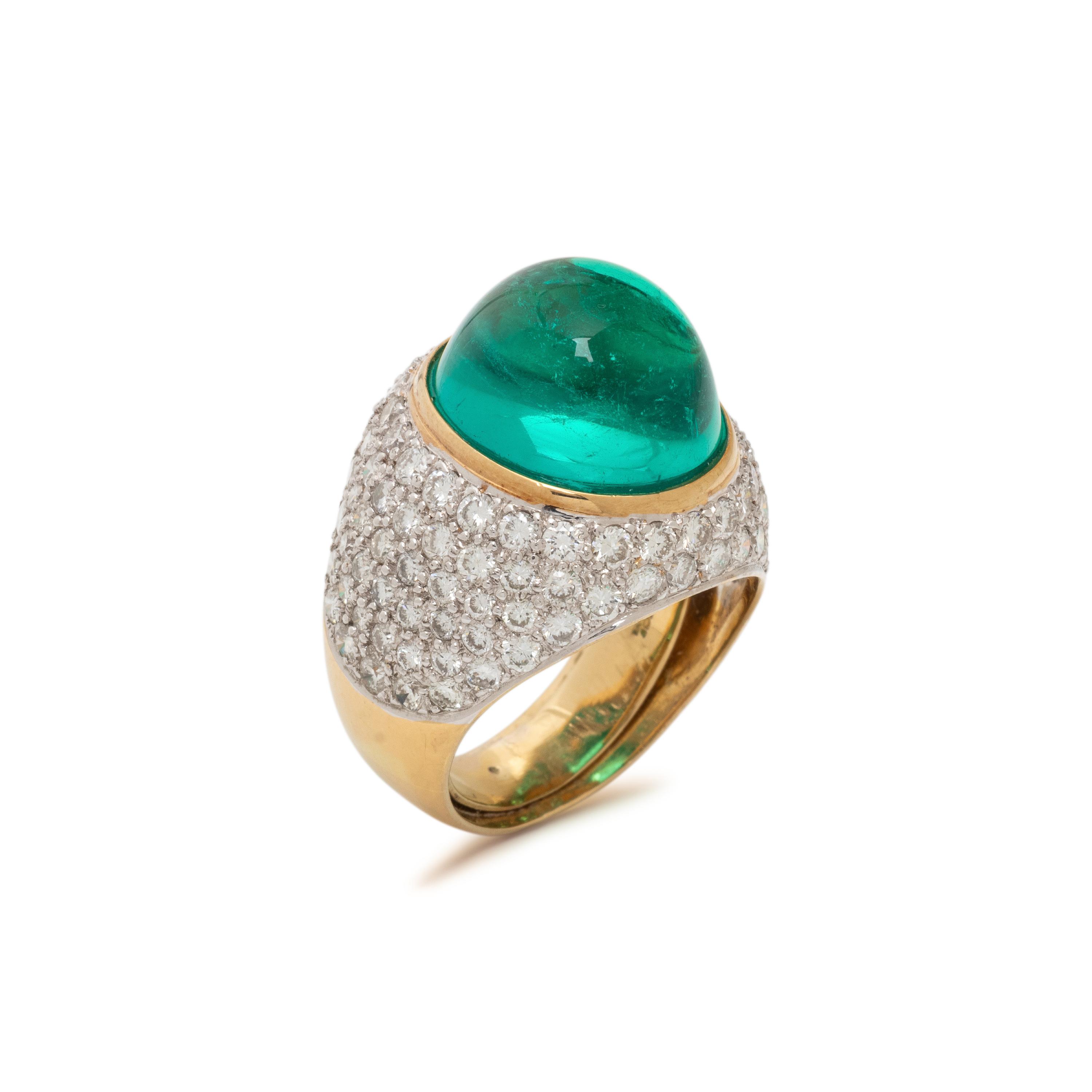 COLOMBIAN EMERALD AND DIAMOND RING
