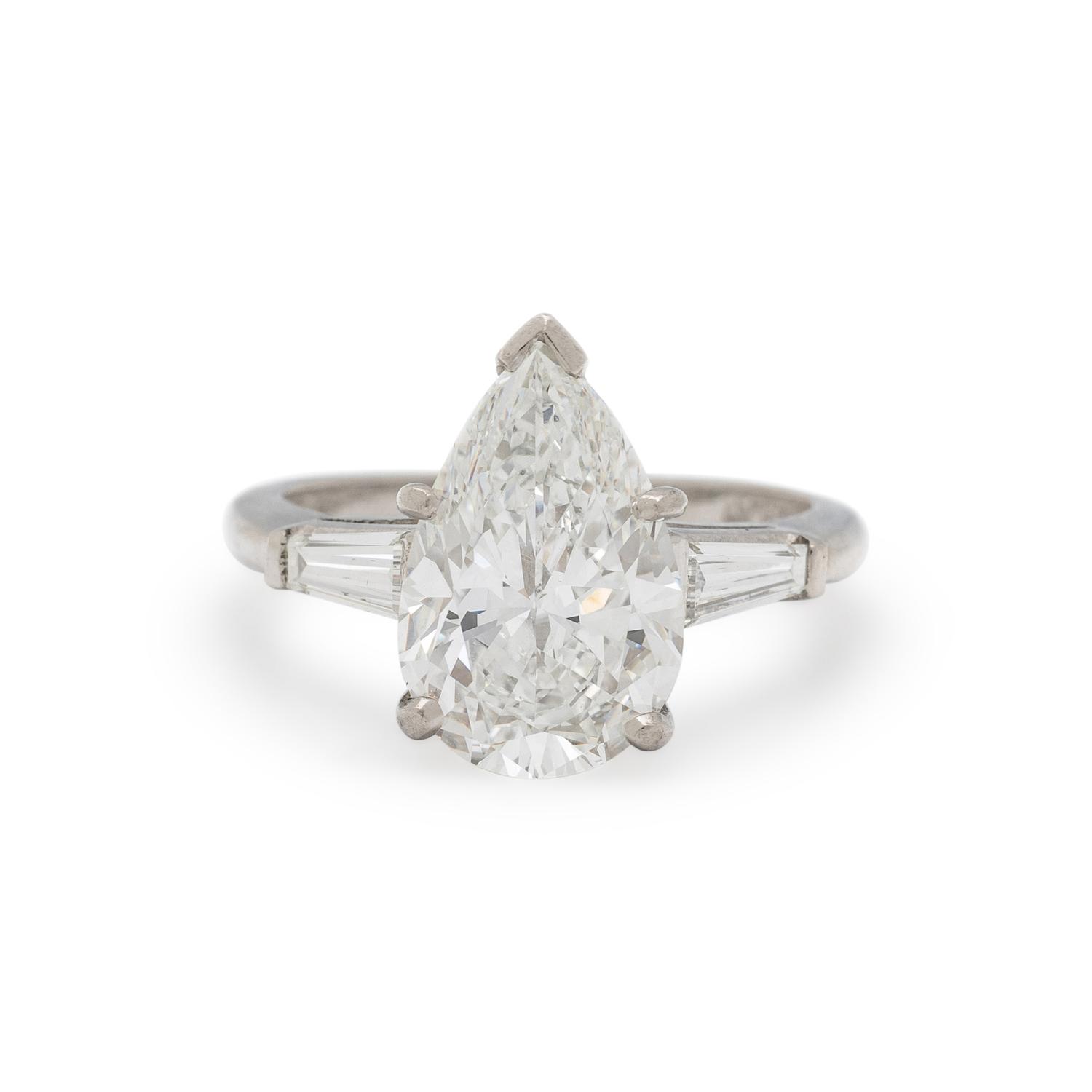DIAMOND AND PLATINUM RING