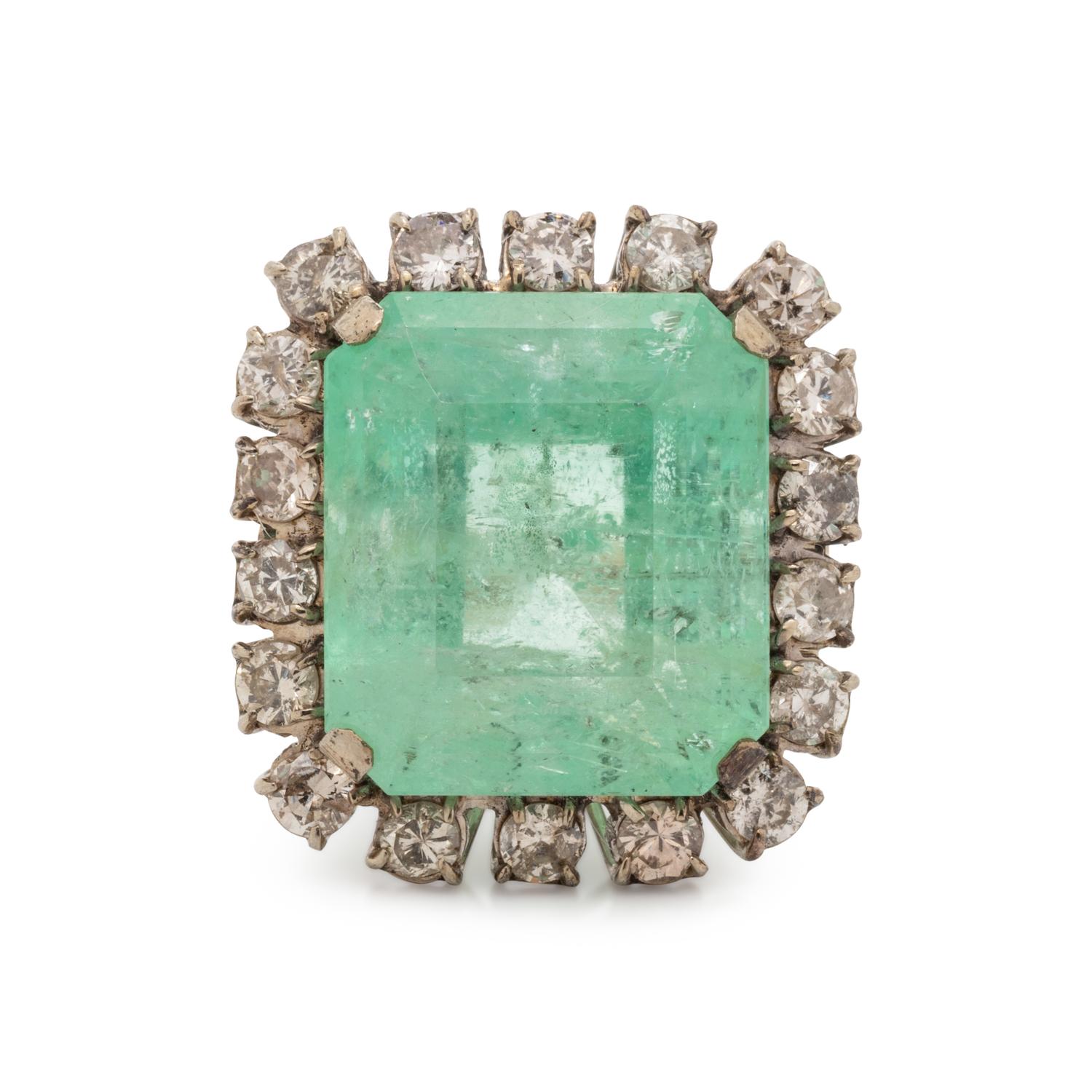 EMERALD AND DIAMOND RING