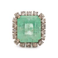 EMERALD AND DIAMOND RING