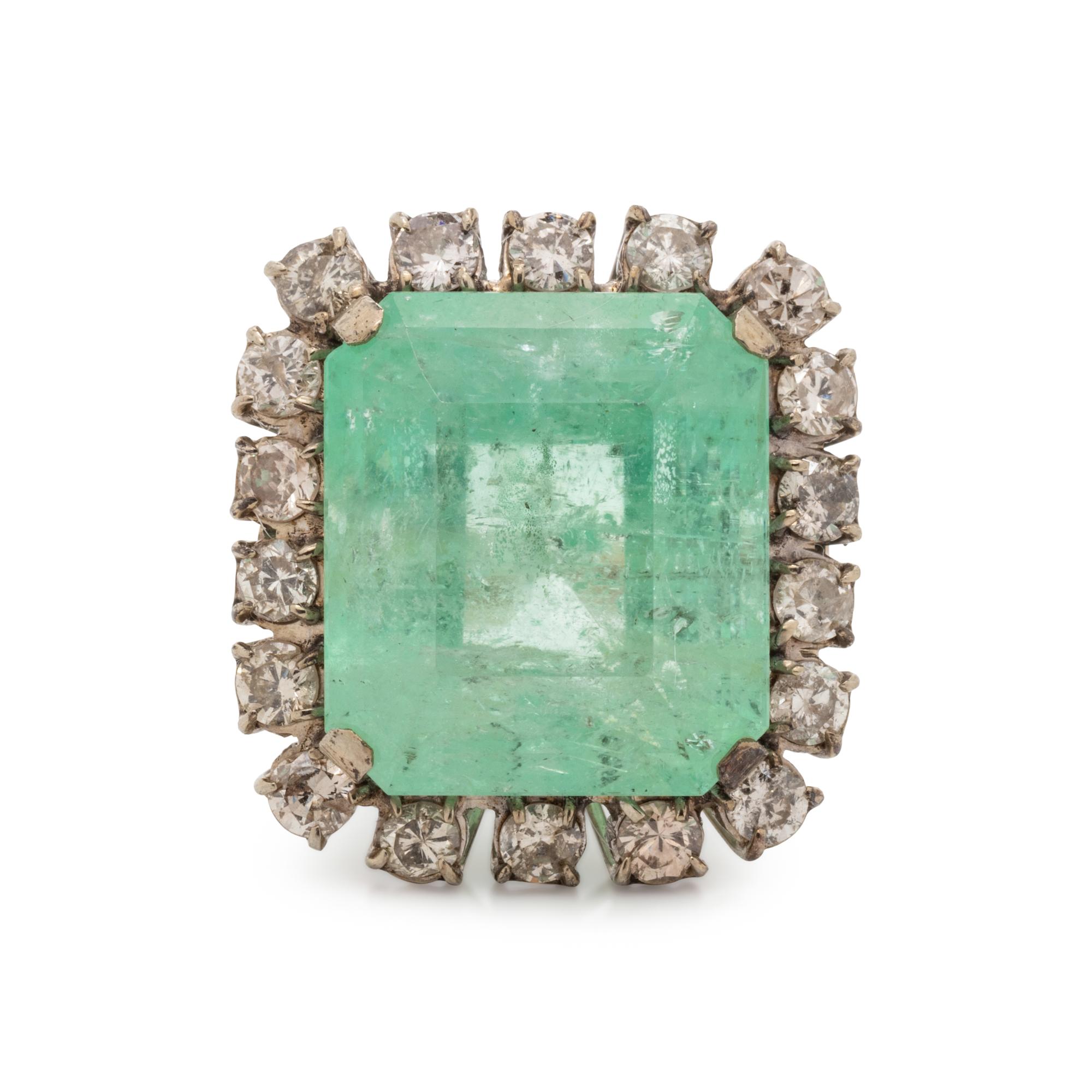 EMERALD AND DIAMOND RING