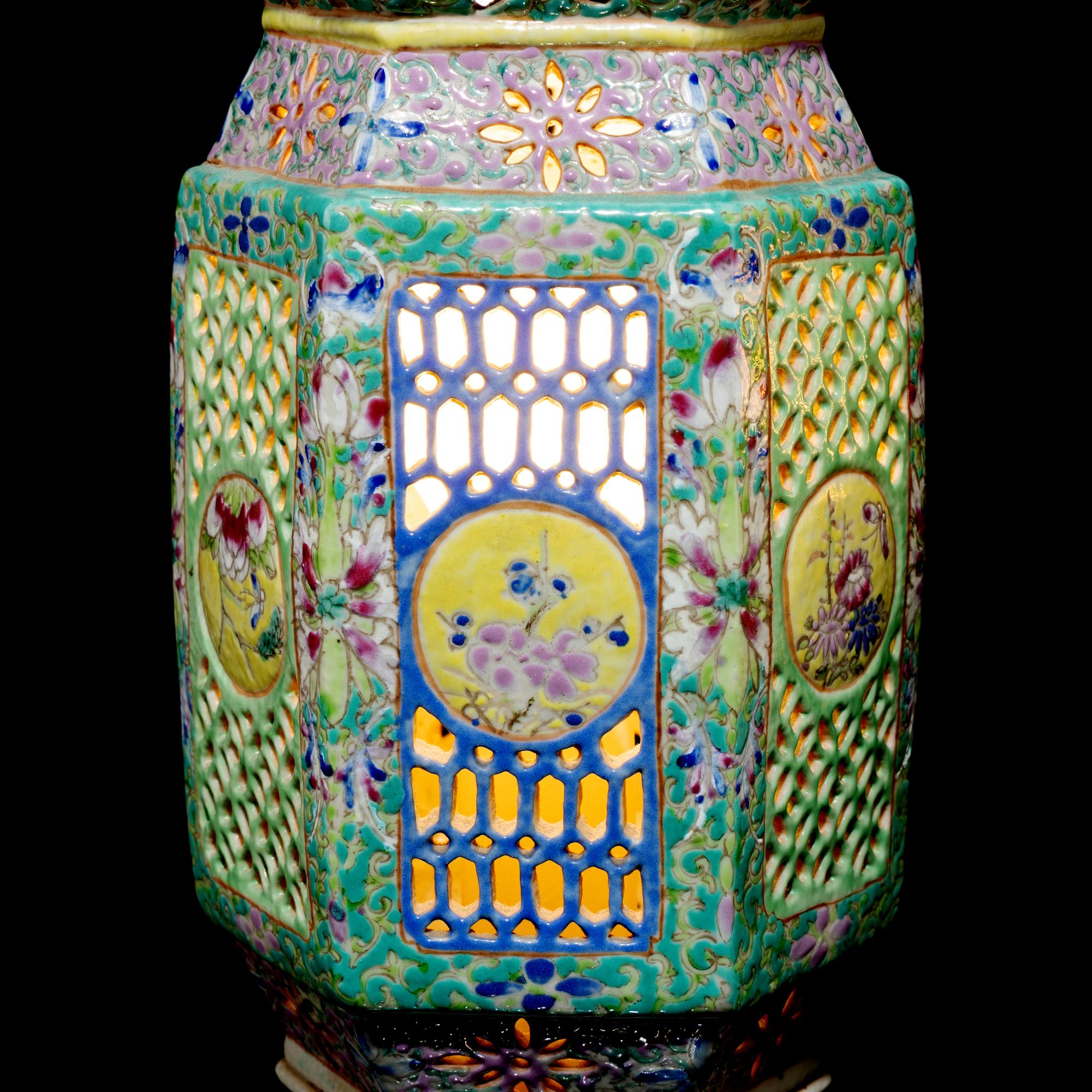 A Pair of Chinese Famille Rose Porcelain Lanterns, Early-Mid 20th Century 近代 粉彩鏤雕瓷宮燈一對