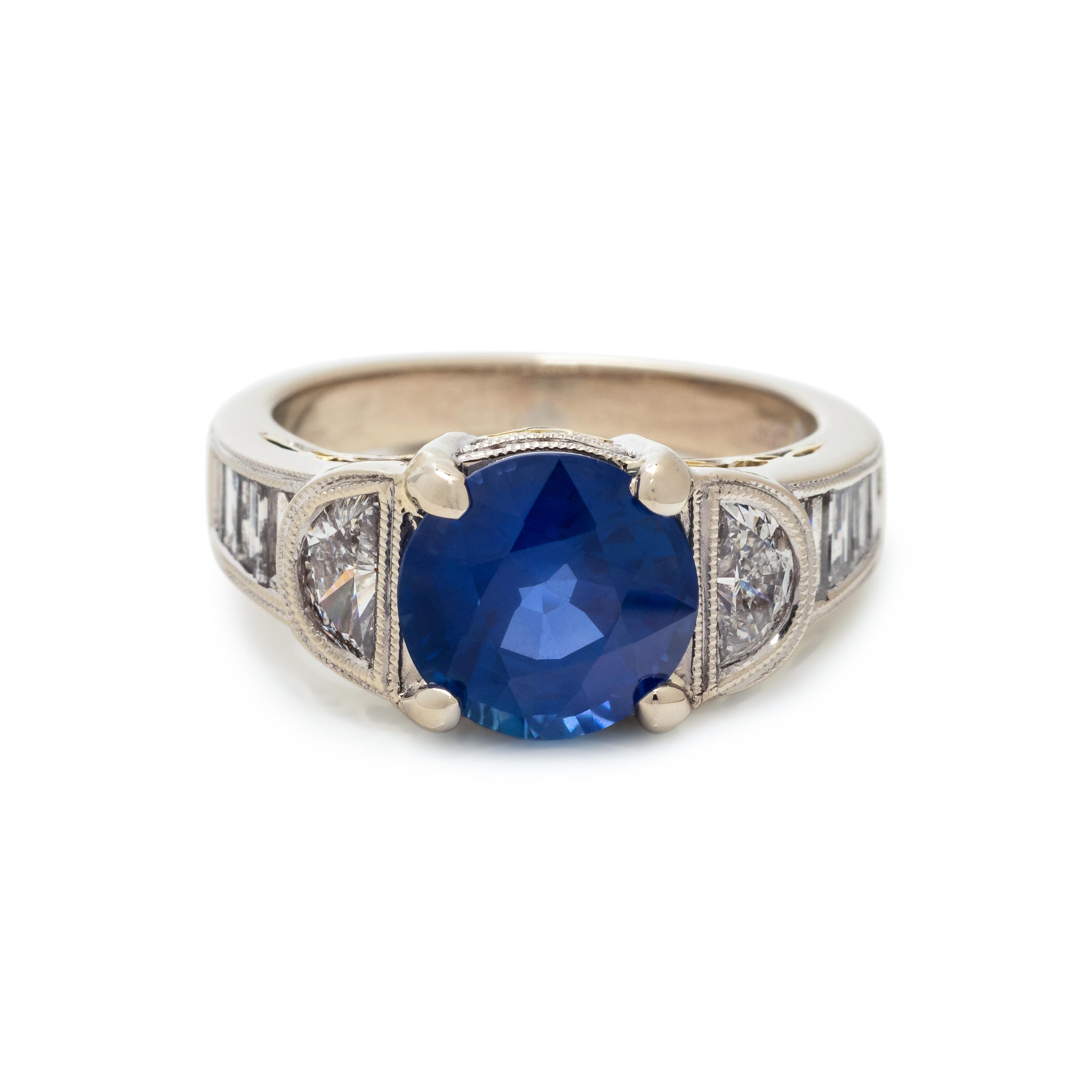 SAPPHIRE AND DIAMOND RING