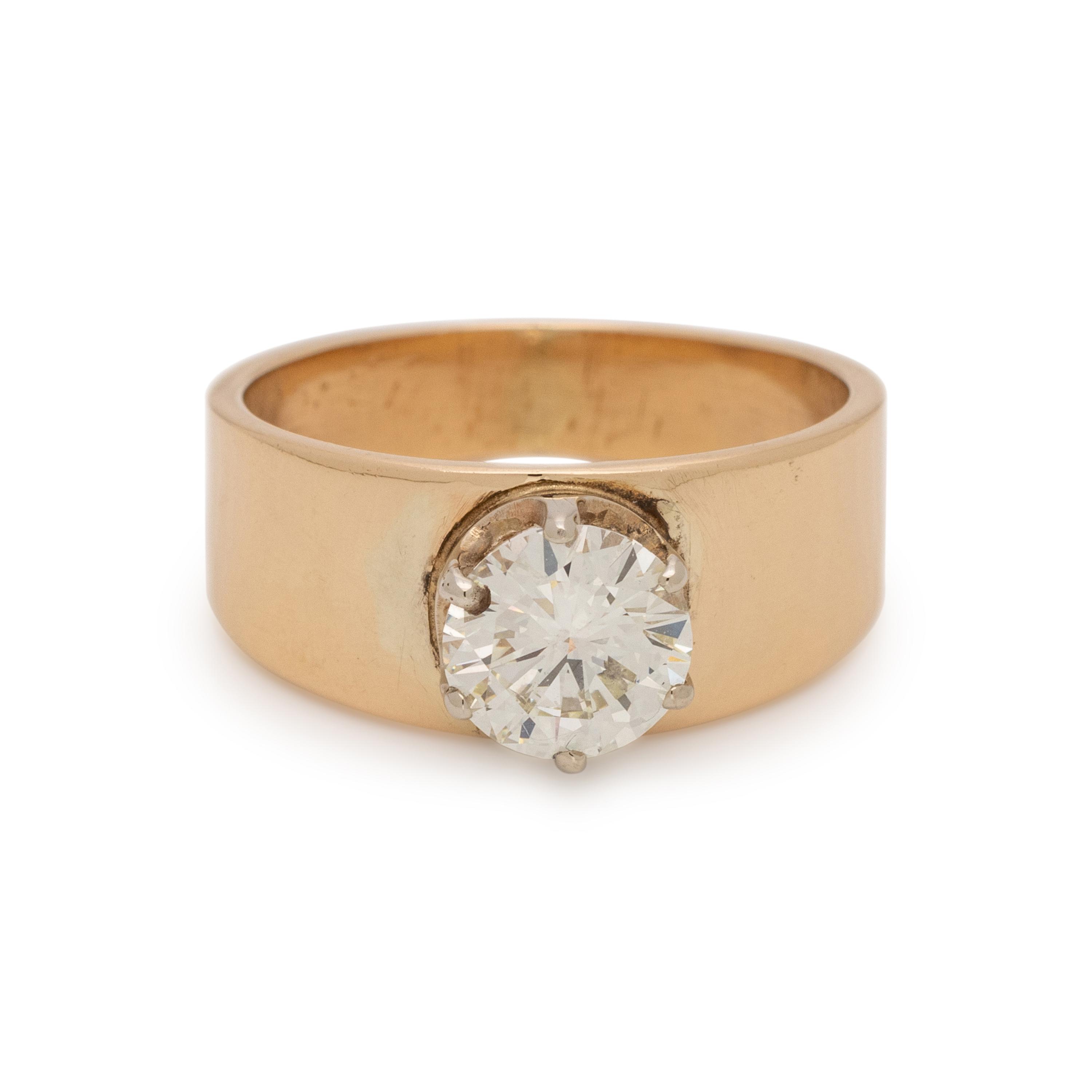 YELLOW GOLD AND DIAMOND RING