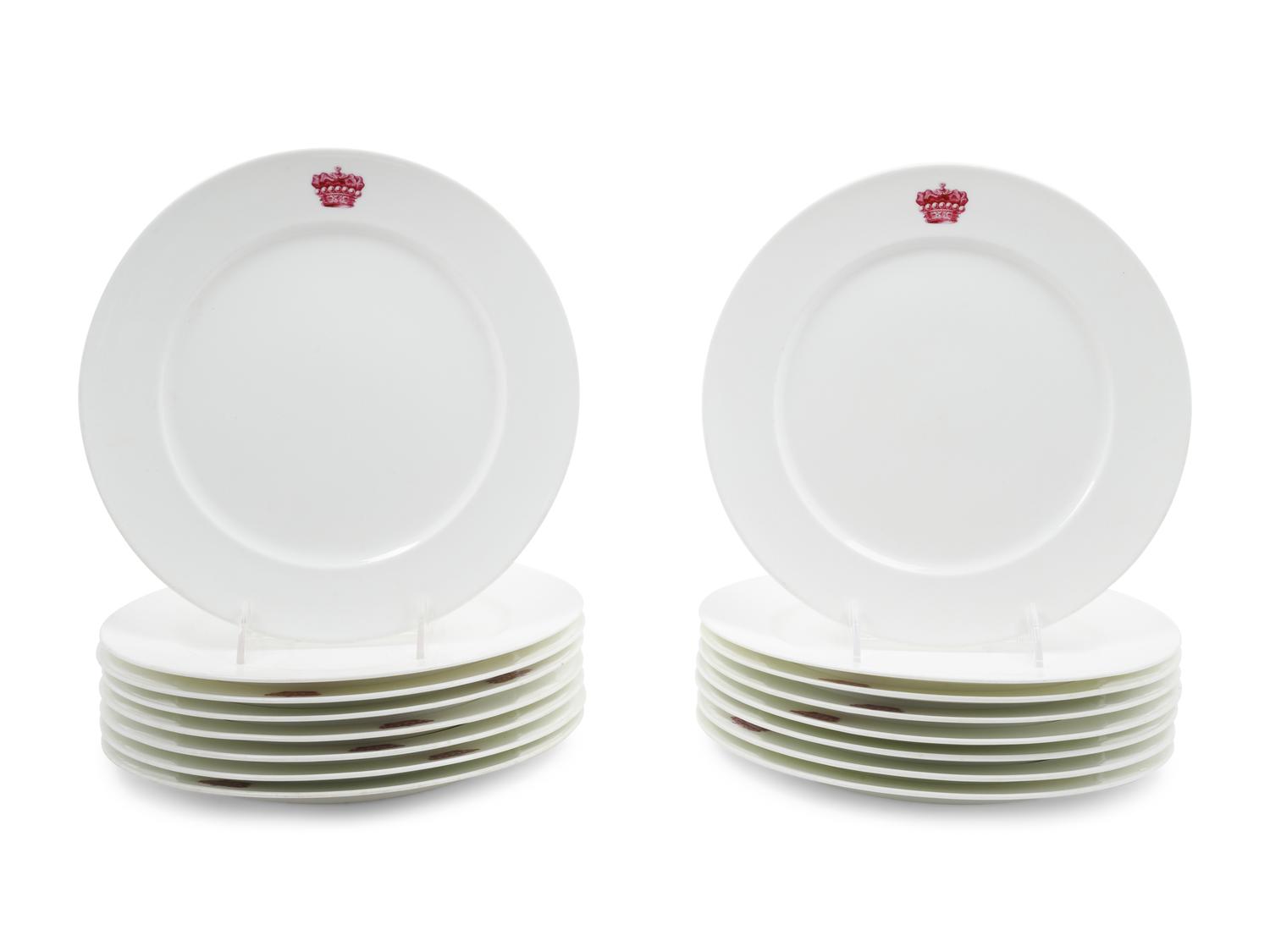 A Set of Fifteen William Mortlock & Sons Porcelain Dinner Plates