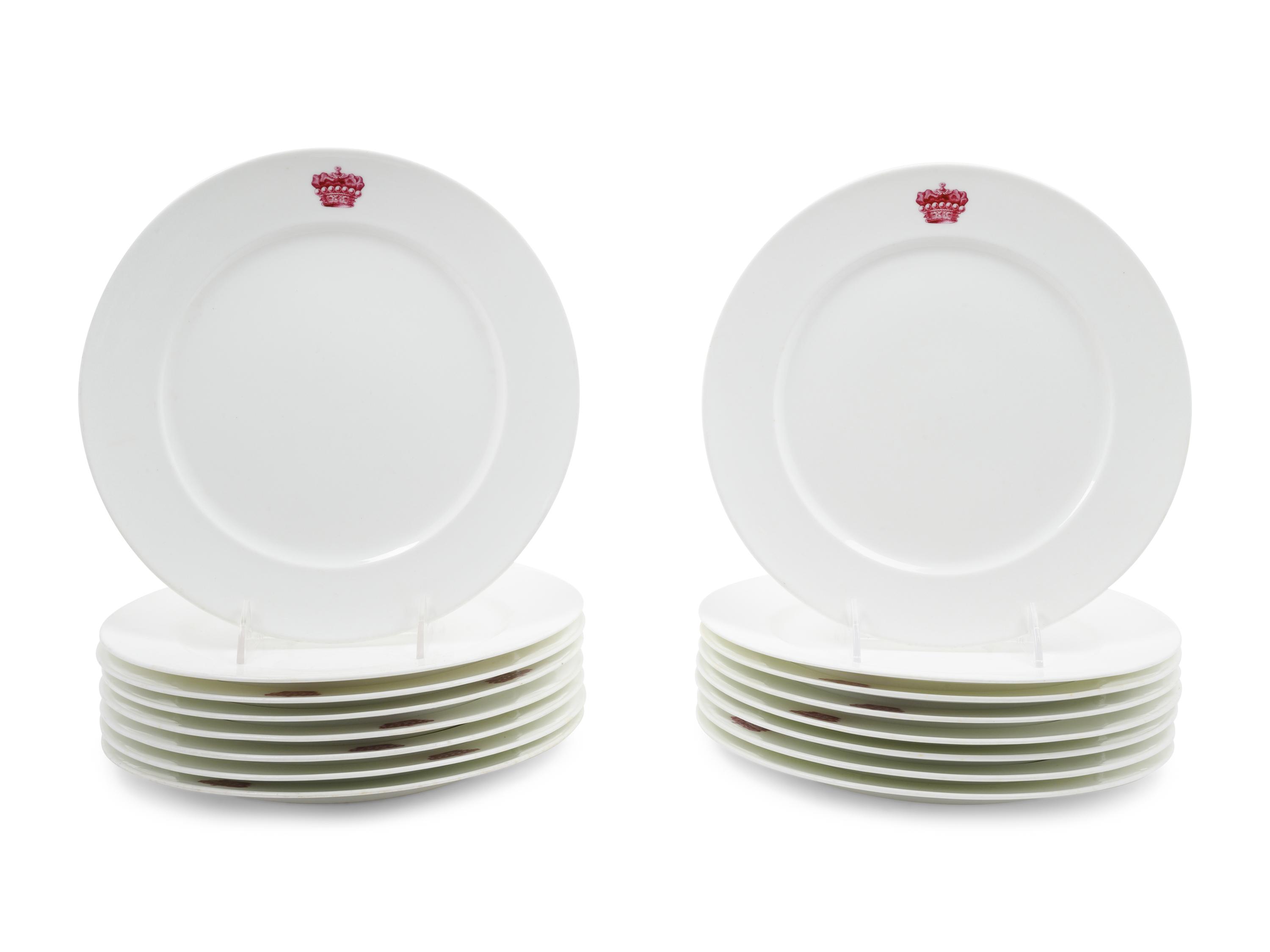 A Set of Fifteen William Mortlock & Sons Porcelain Dinner Plates