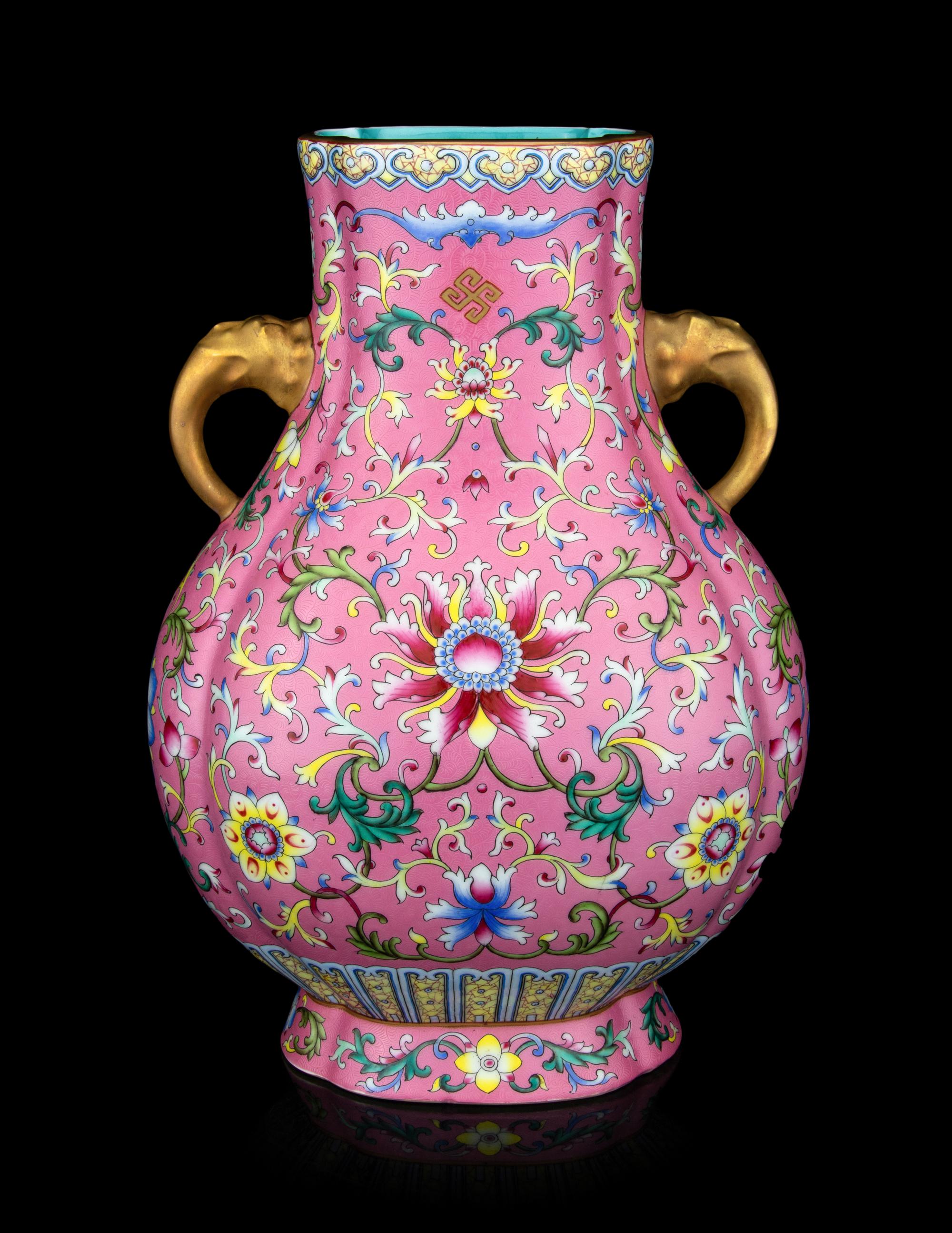 A Chinese Famille Rose Porcelain 'Lotus' Vase