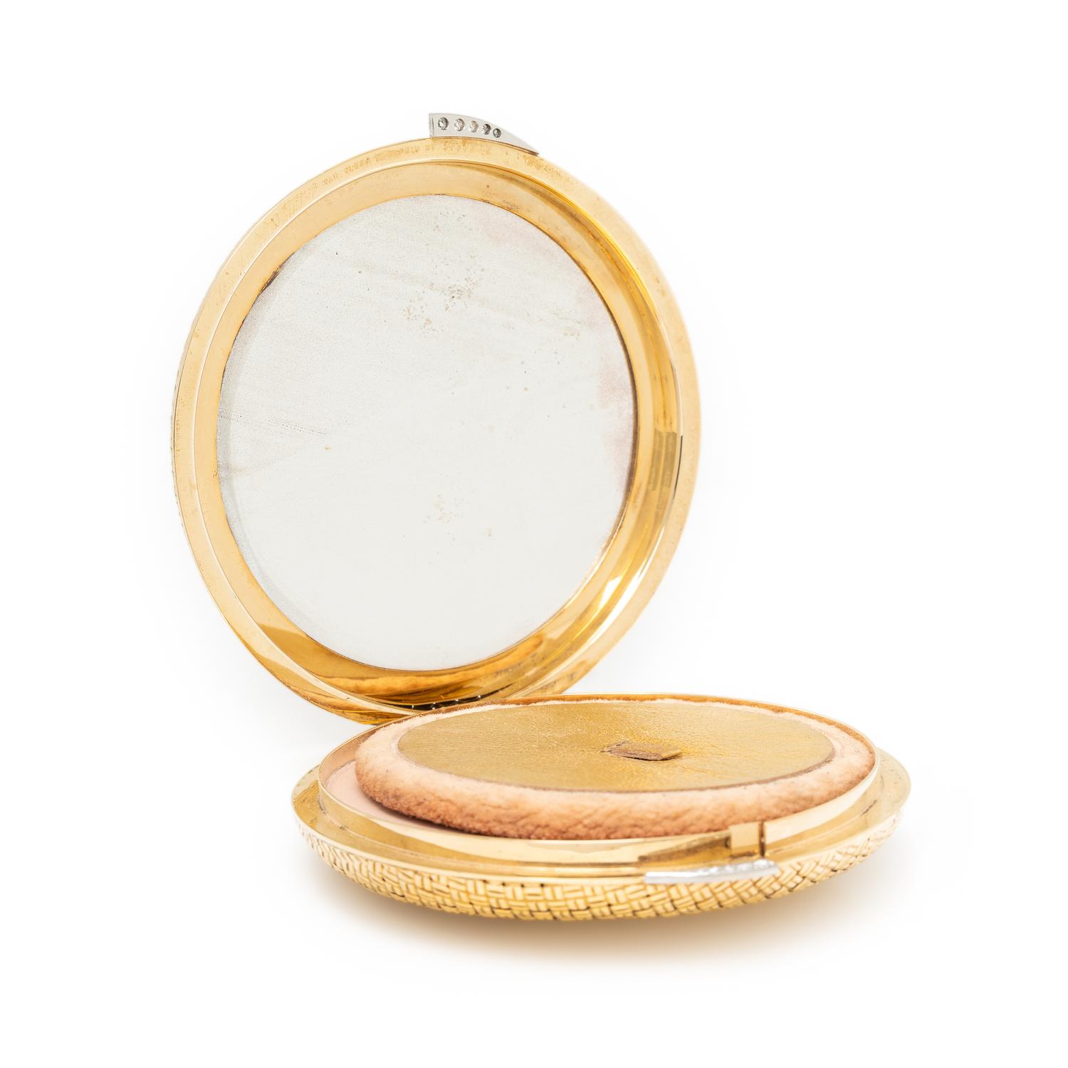 VAN CLEEF & ARPELS, YELLOW GOLD AND DIAMOND COMPACT WITH SUEDE SLIP COVER