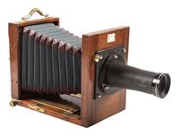 [EARLY PHOTOGRAPHY]. Camera produced by Otto Francke, Dresden.