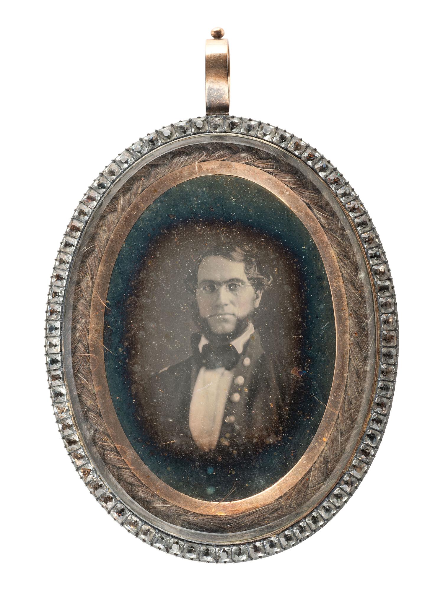 [MILITARIA - EARLY PHOTOGRAPHY]. Daguerreotype pendant depicting career US Army officer James Allen Hardie in uniform.