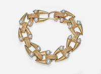 A 14K Yellow Gold and Pearl Bracelet