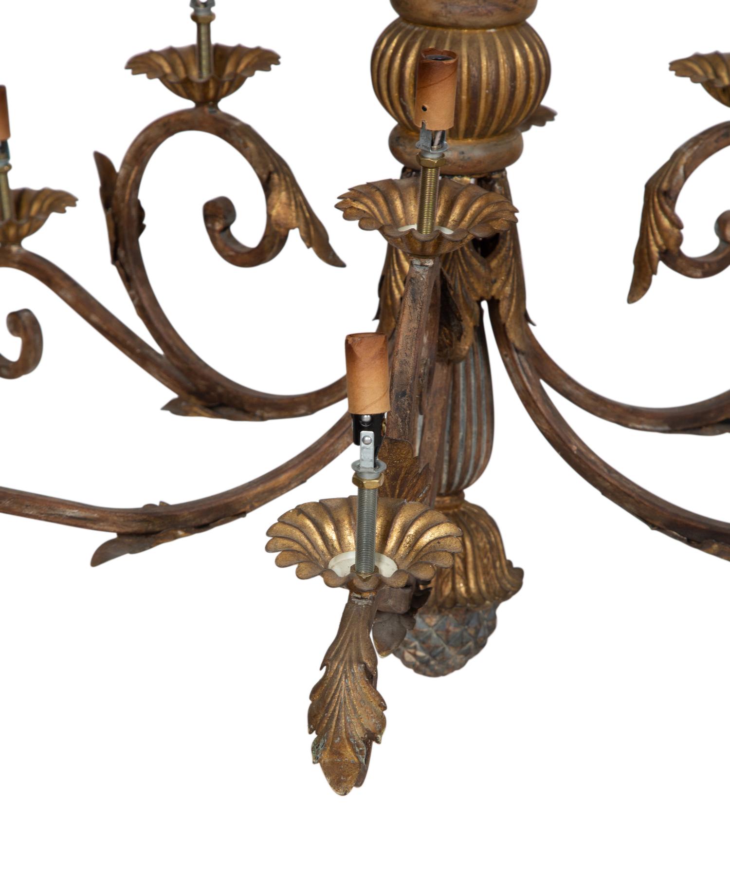 A Venetian Style Gilt Metal Nine-Light Chandelier