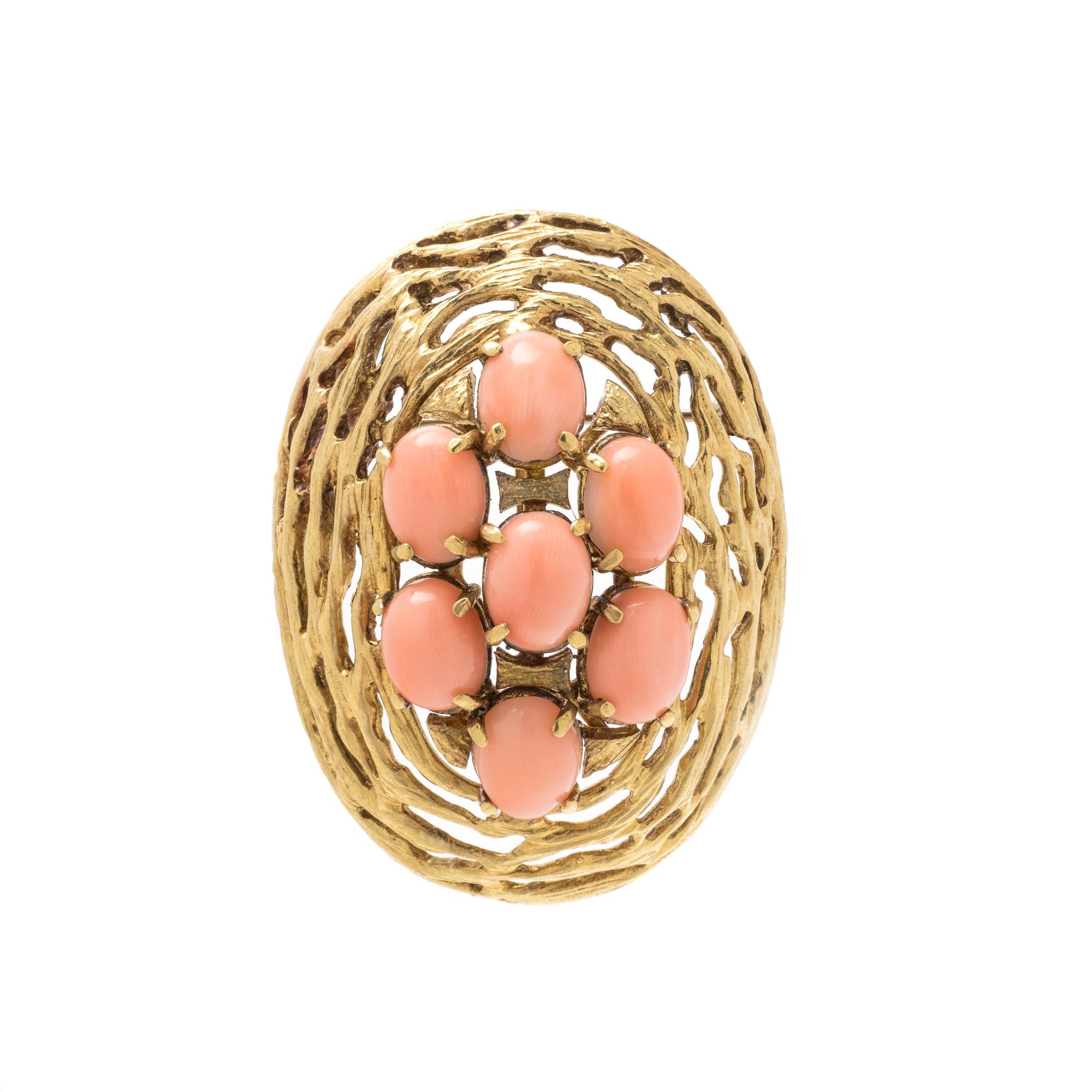 YELLOW GOLD AND CORAL BROOCH
