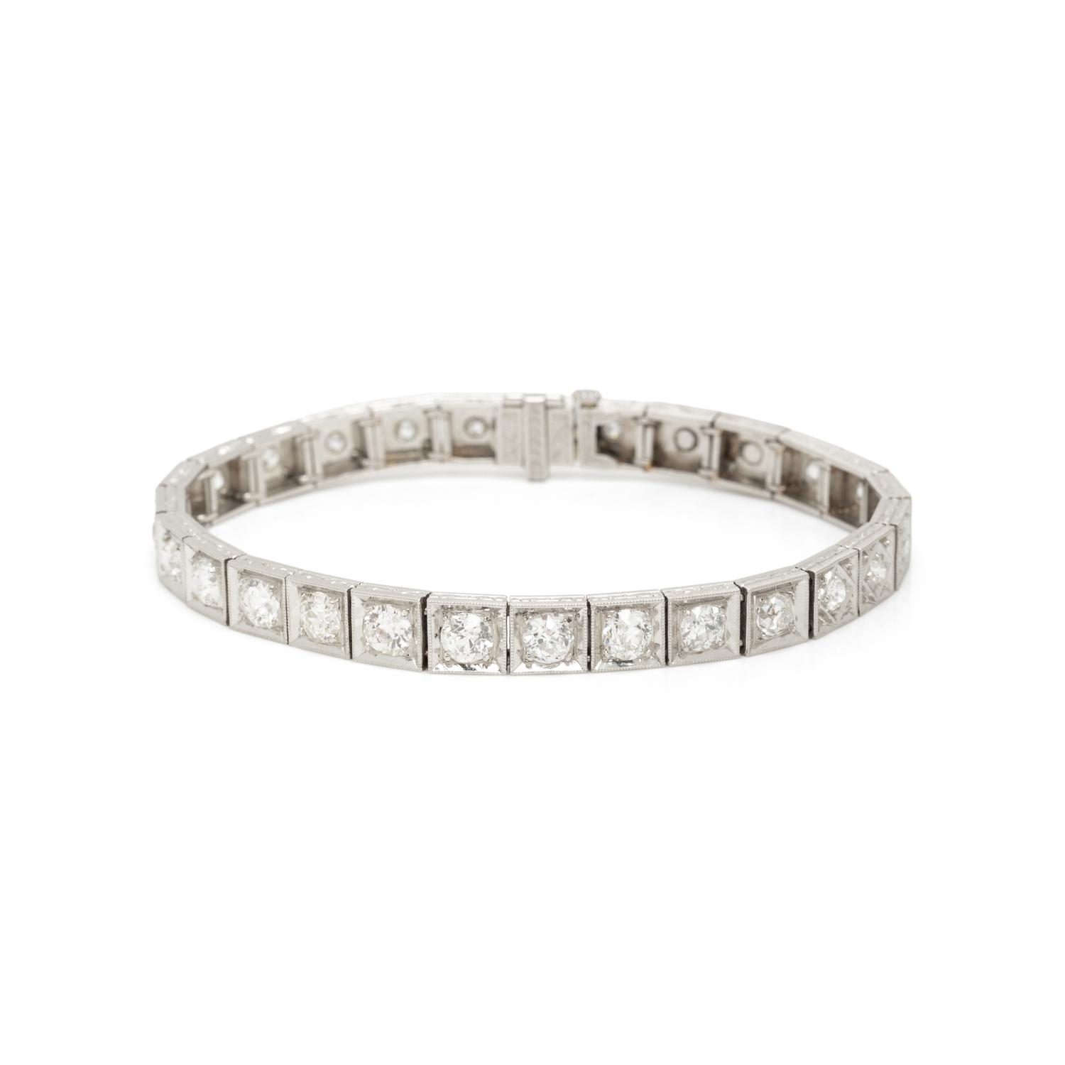 ART DECO, DIAMOND AND PLATINUM BRACELET
