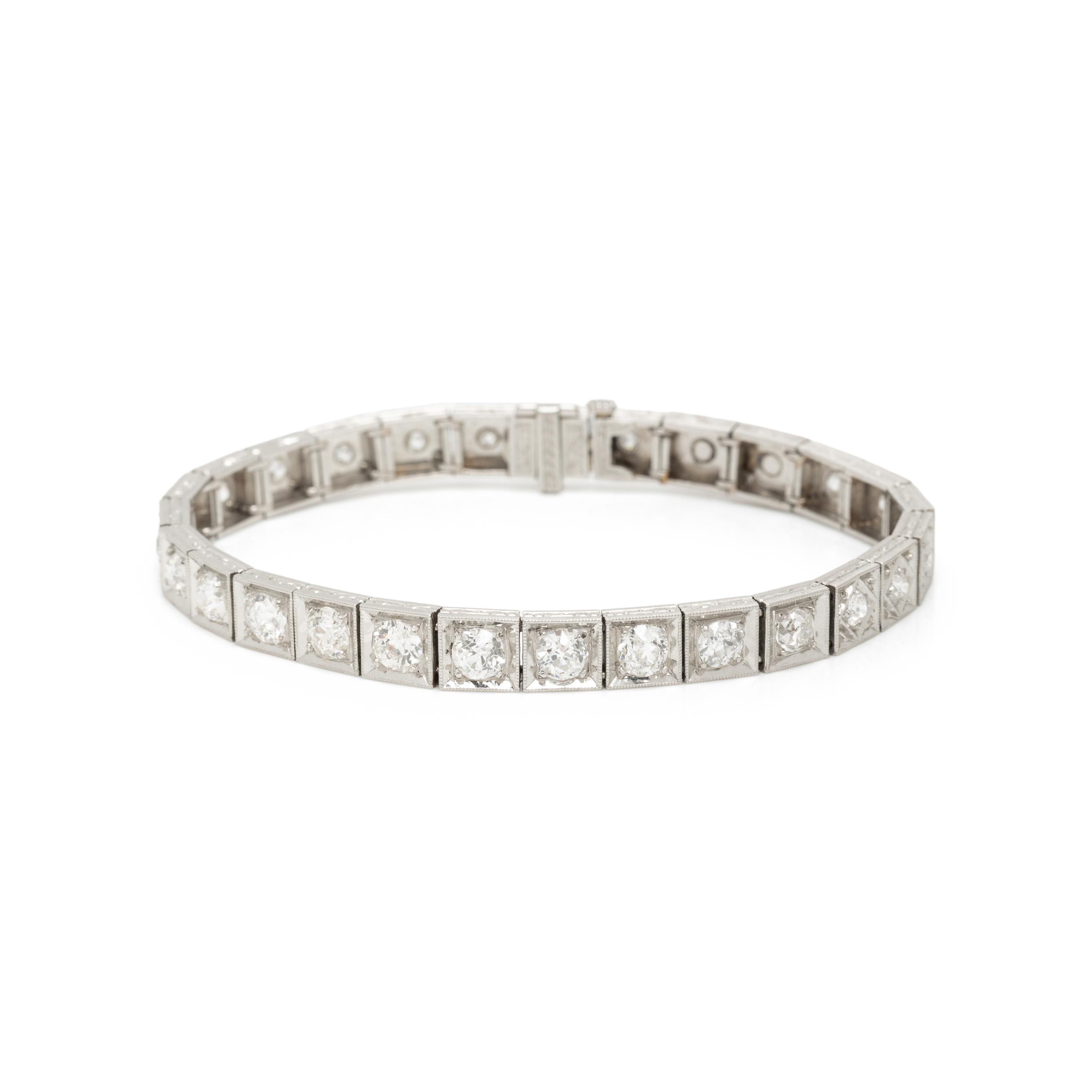ART DECO, DIAMOND AND PLATINUM BRACELET