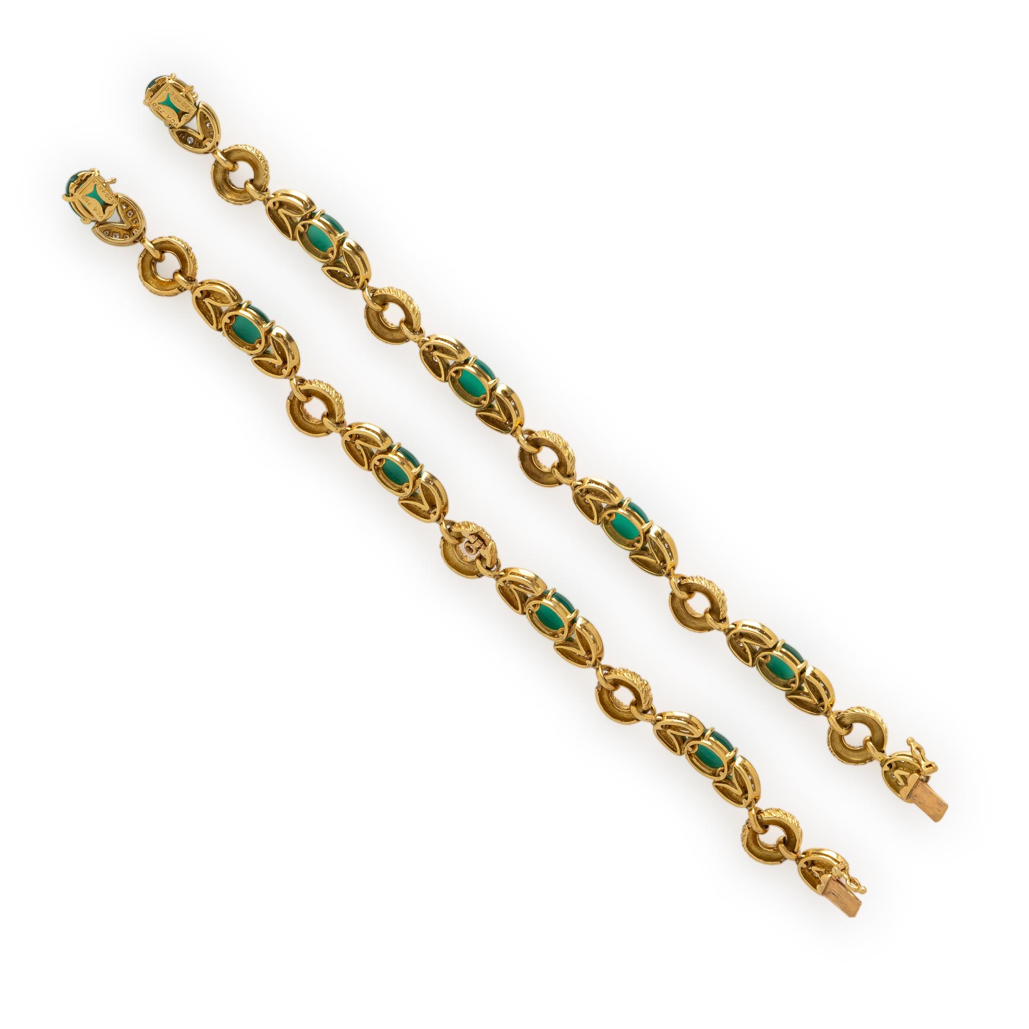 Van Cleef & Arpels, Yellow Gold, Chalcedony, and Diamond Convertible Necklace
