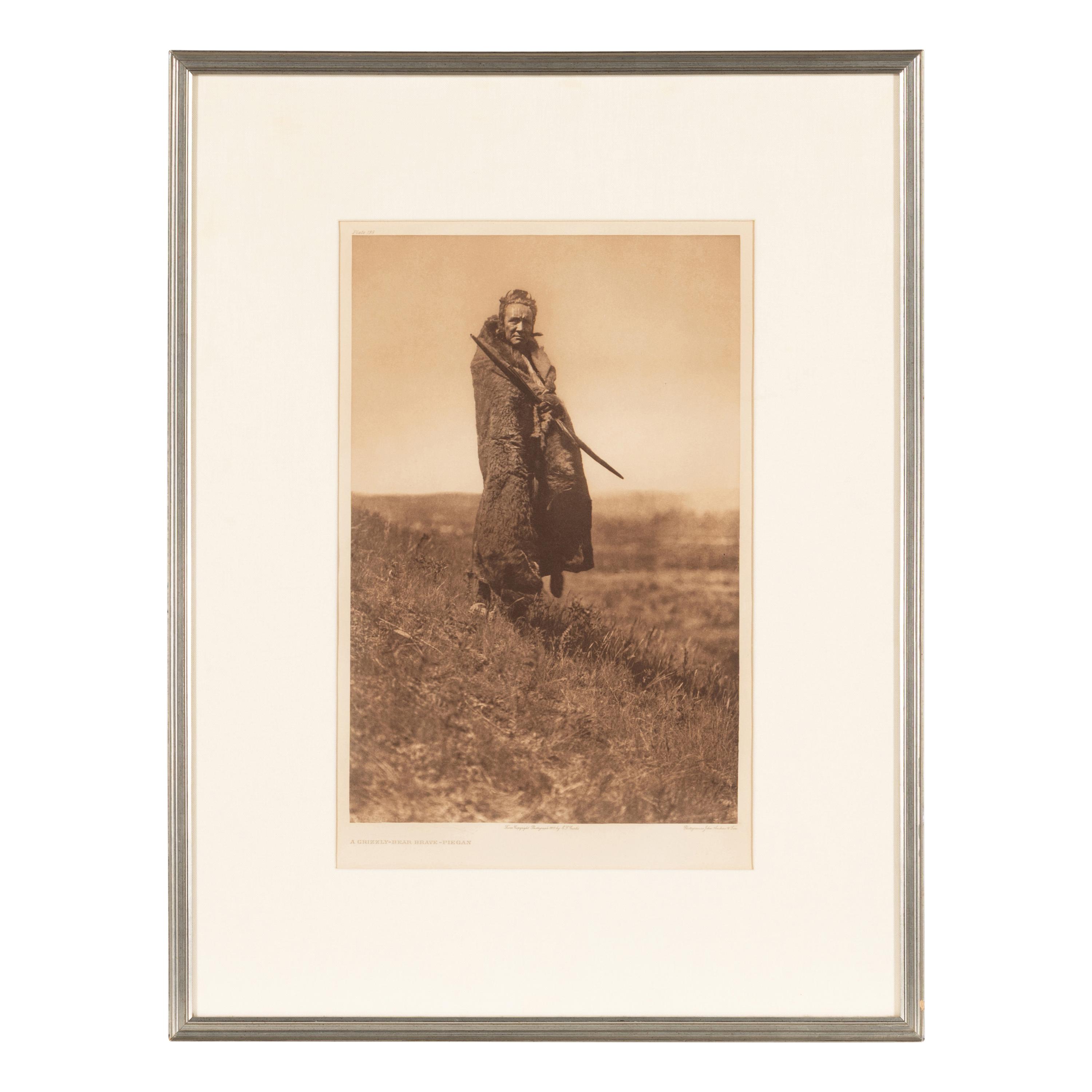 [Native-Americana] Curtis, Edward S. A Grizzly Bear Brave - Piegan