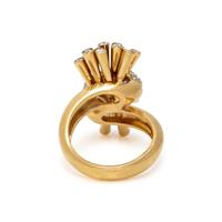 YELLOW GOLD AND DIAMOND RING