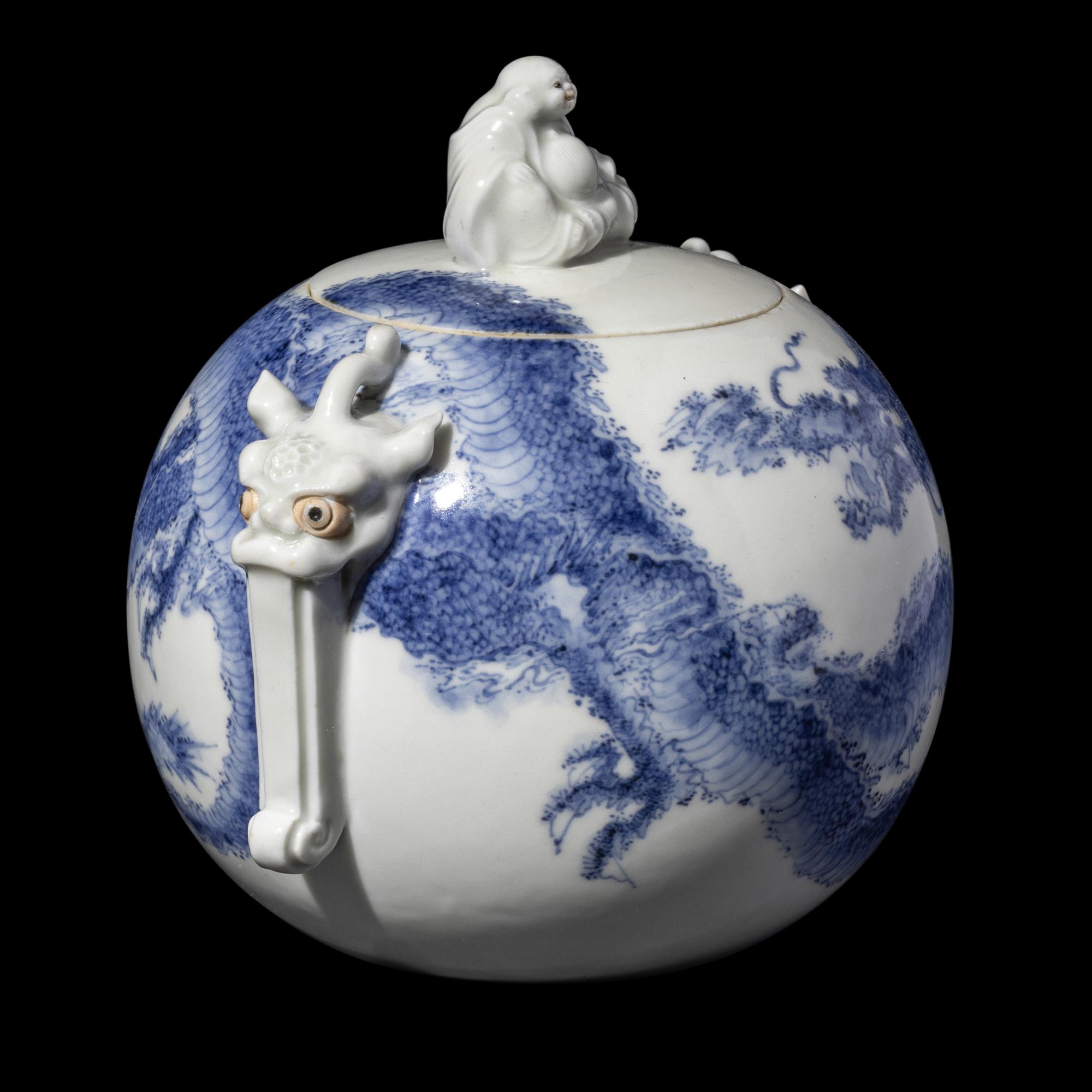A Japanese Hirado Blue and White Covered Jar