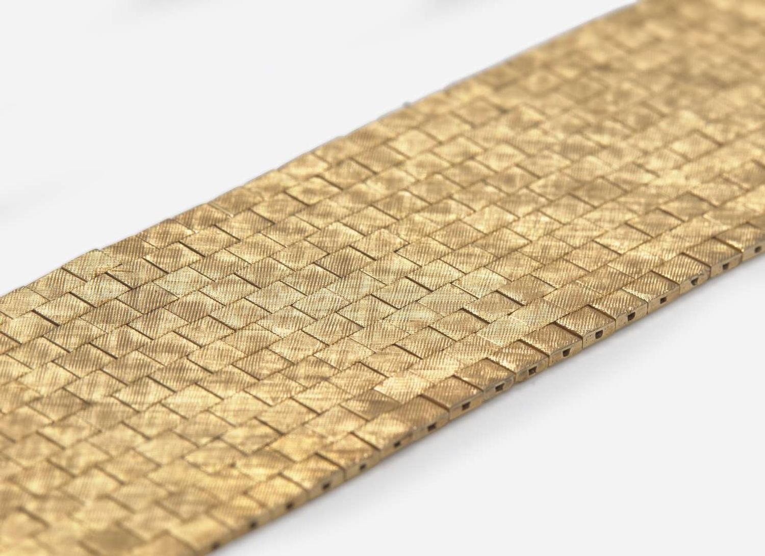 A 14K Yellow Gold Bracelet
