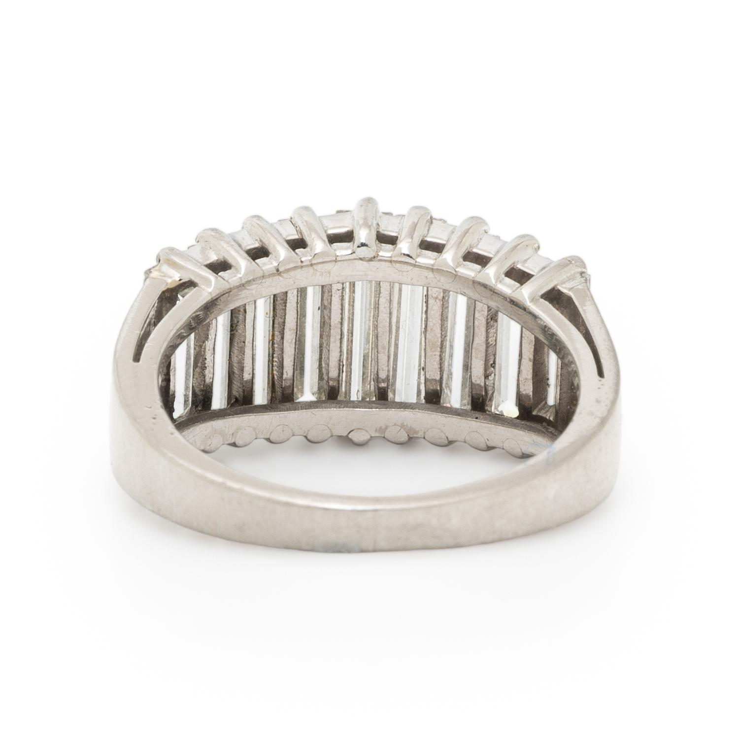 DIAMOND AND PLATINUM RING