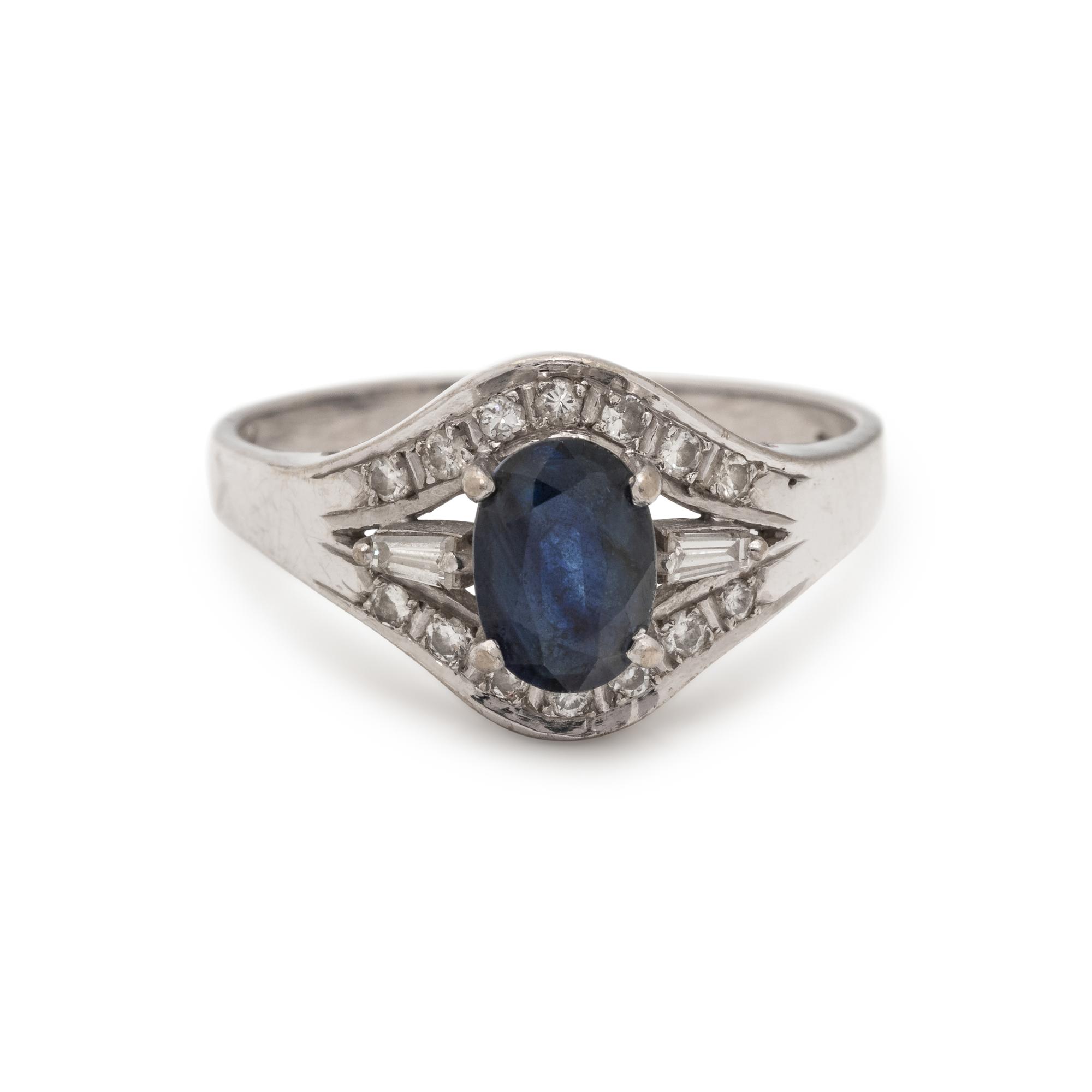 SAPPHIRE AND DIAMOND RING