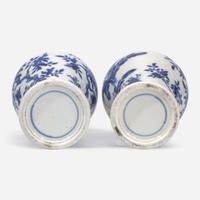 A pair of Chinese blue and white porcelain baluster vases 青花观音瓶一对 Late Qing to Republic period ?????