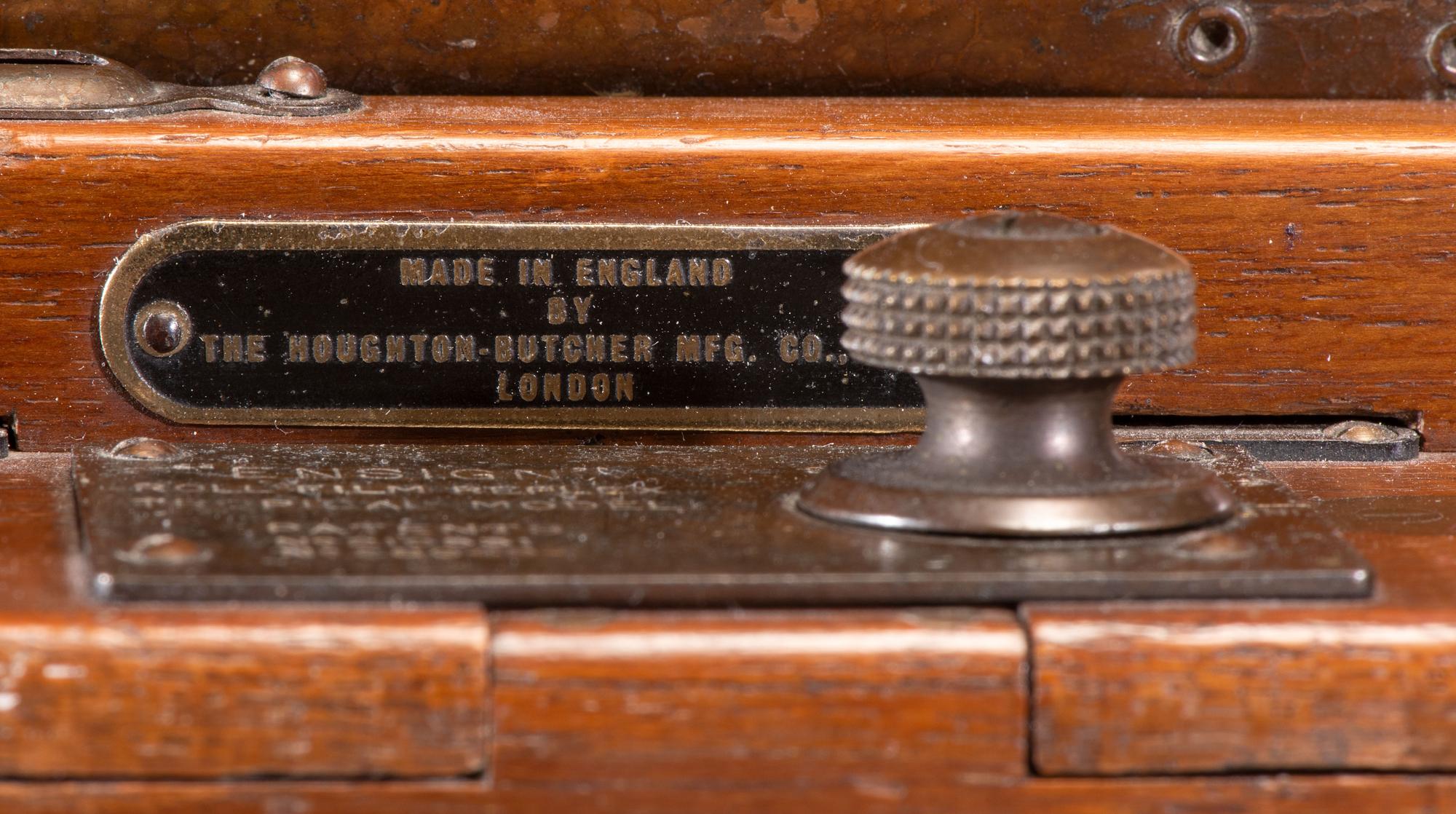 [EARLY PHOTOGRAPHY]. "Ensign" Roll Film Reflex Tropical Model camera. Houghton-Butcher Mfg. Co, London, ca 1920s.