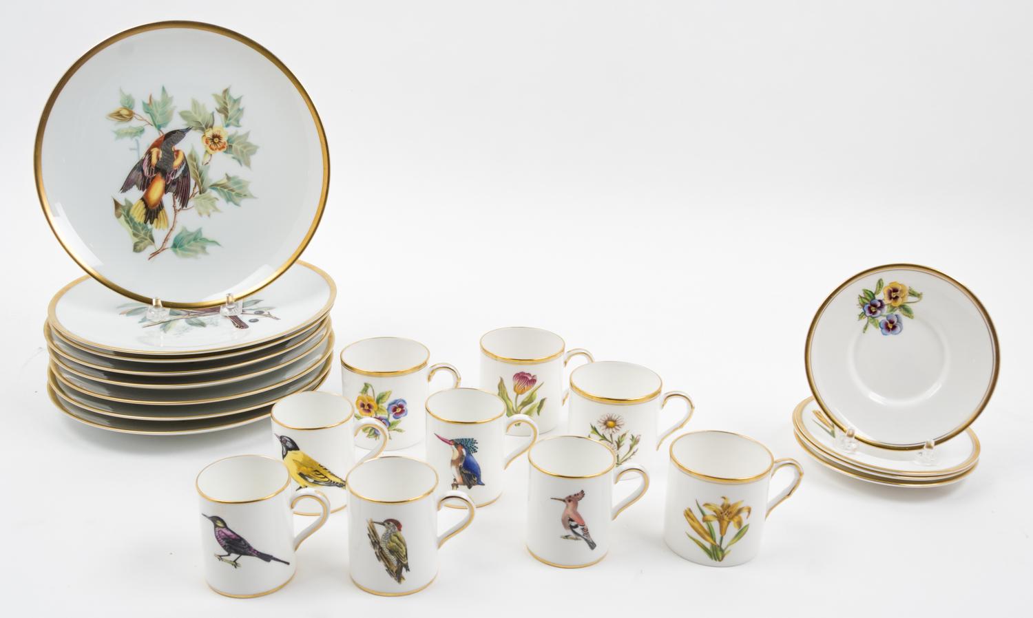 A Collection of Ornithological and Botanical Services Diameter of widest plate 8 inches. — 20TH CENTURY