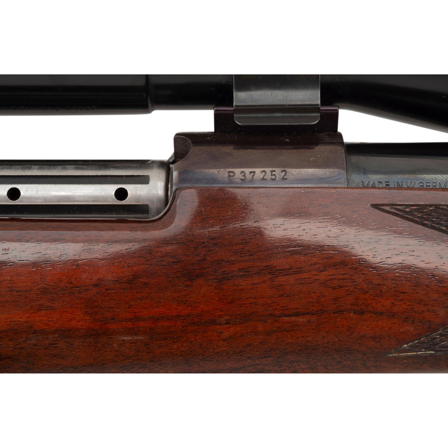 *Weatherby Mark V .300 Magnum with Weatherby Variable Scope