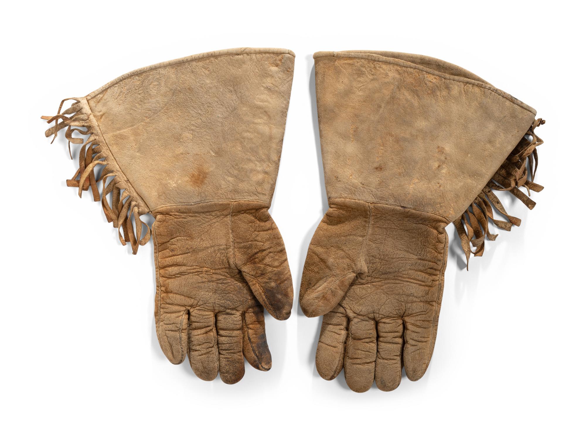 Plateau Beaded Hide Gauntlets, with Eagles and Arrows