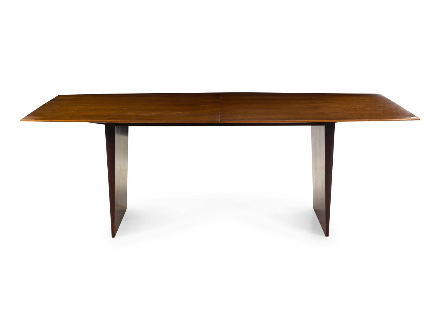 Model 5460 Dining Table with Three Leaves Dunbar, USA