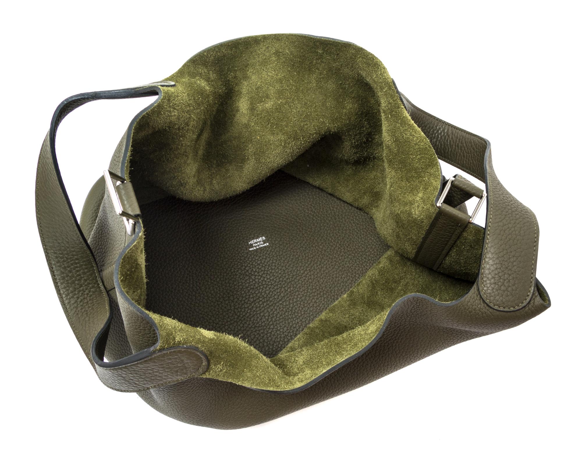 An Hermes Vert Veronese Taurillon Clemence Picotin Lock GM Handbag, 10.5" x 10.5" x 8.5".