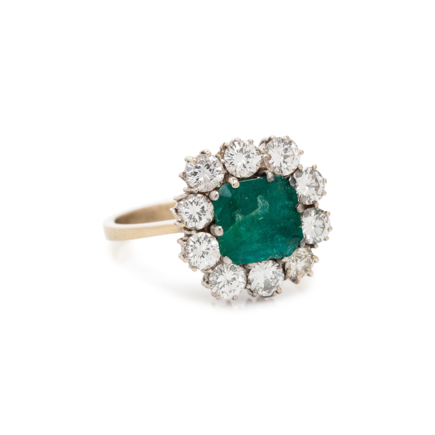 EMERALD AND DIAMOND RING