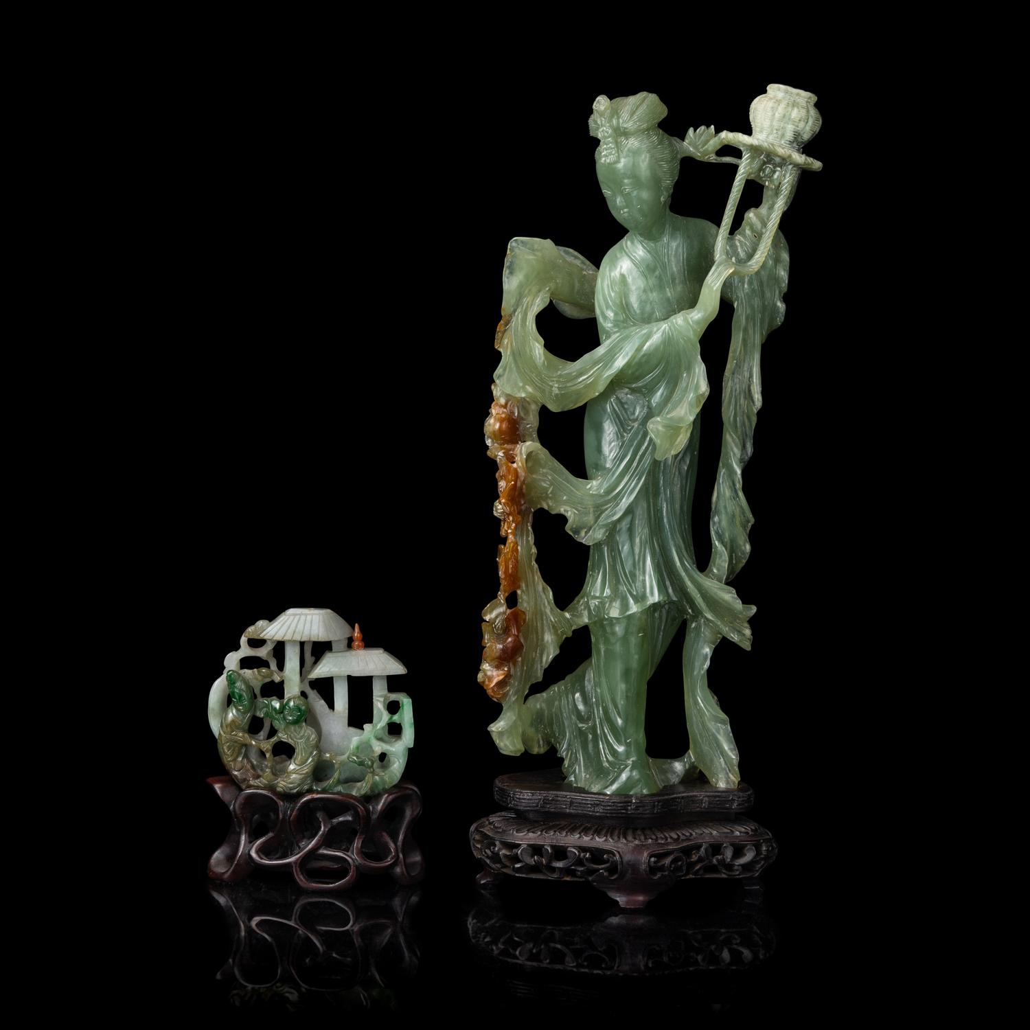 Two Chinese Green Jadeite Carvings, 20th Century 近代 翡翠擺件兩種