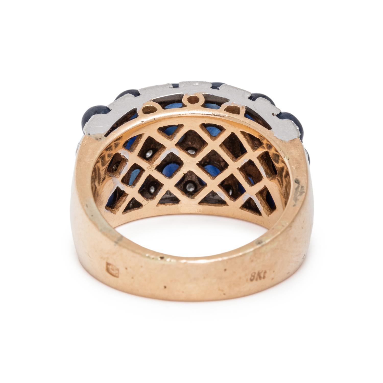 SAPPHIRE AND DIAMOND RING