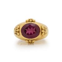 MAZ, YELLOW GOLD AND GARNET RING