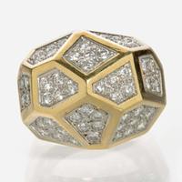 An 18K Yellow Gold and Diamond Ring