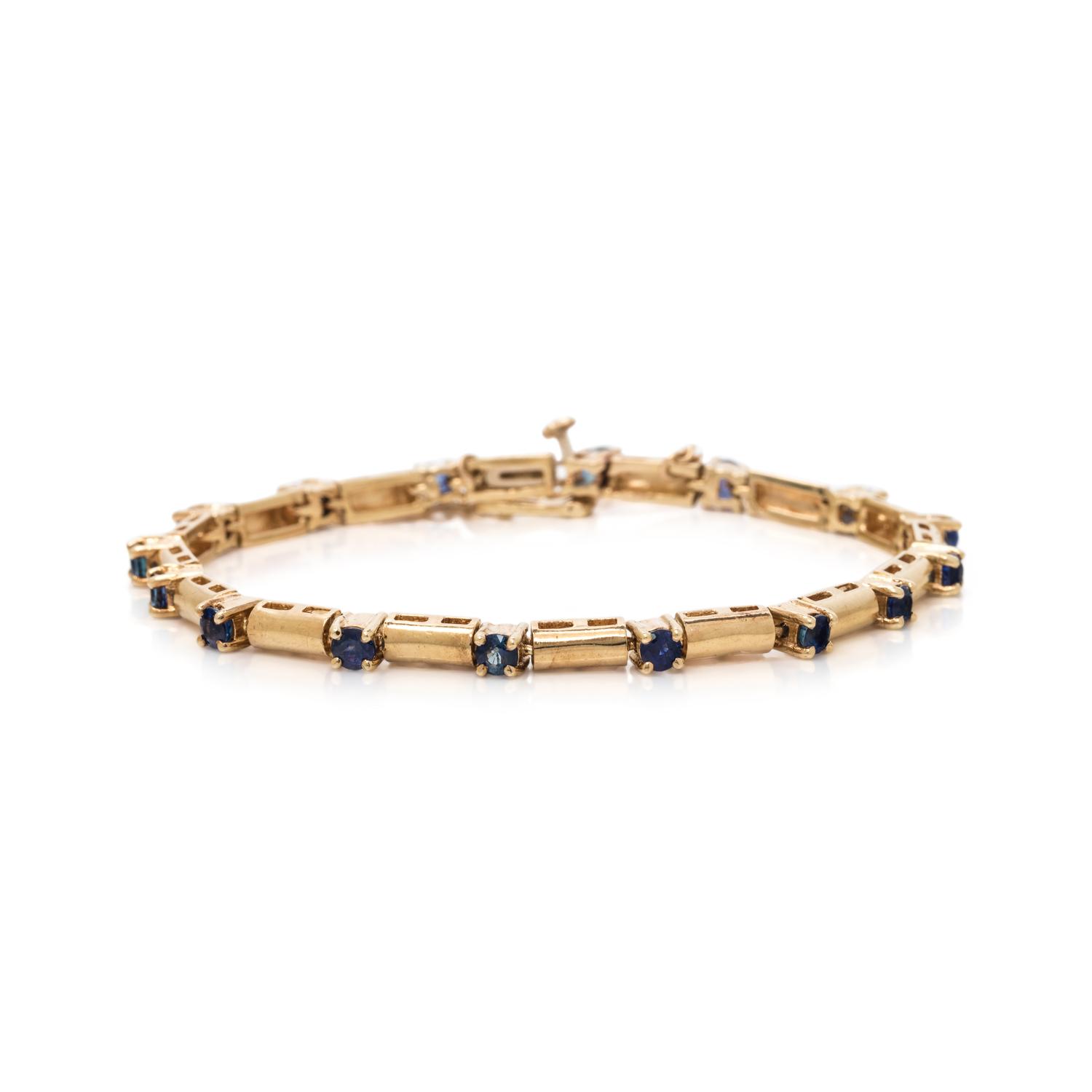 YELLOW GOLD AND SAPPHIRE BRACELET