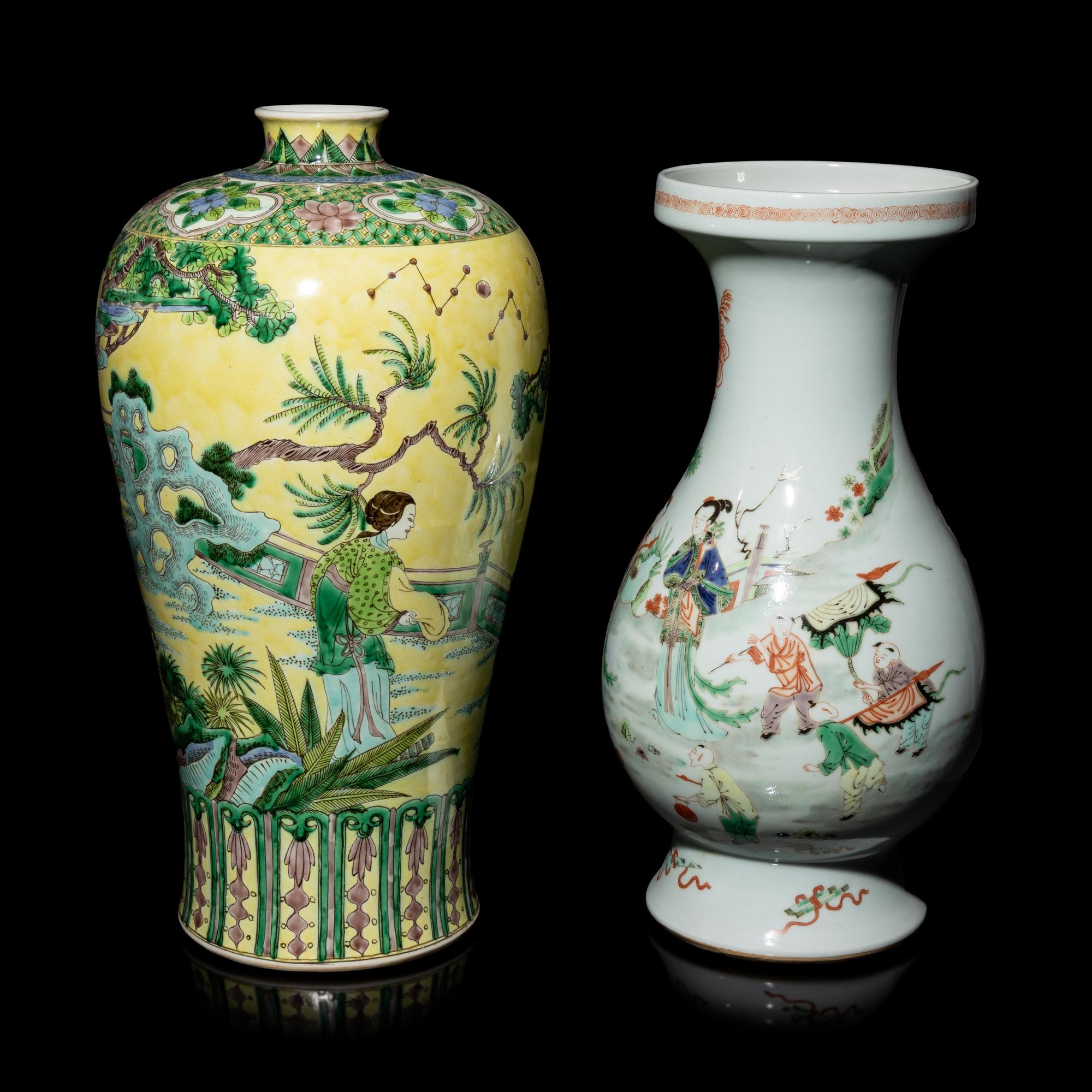 Two Chinese Famille Verte Porcelain Vases 瓷瓶兩件