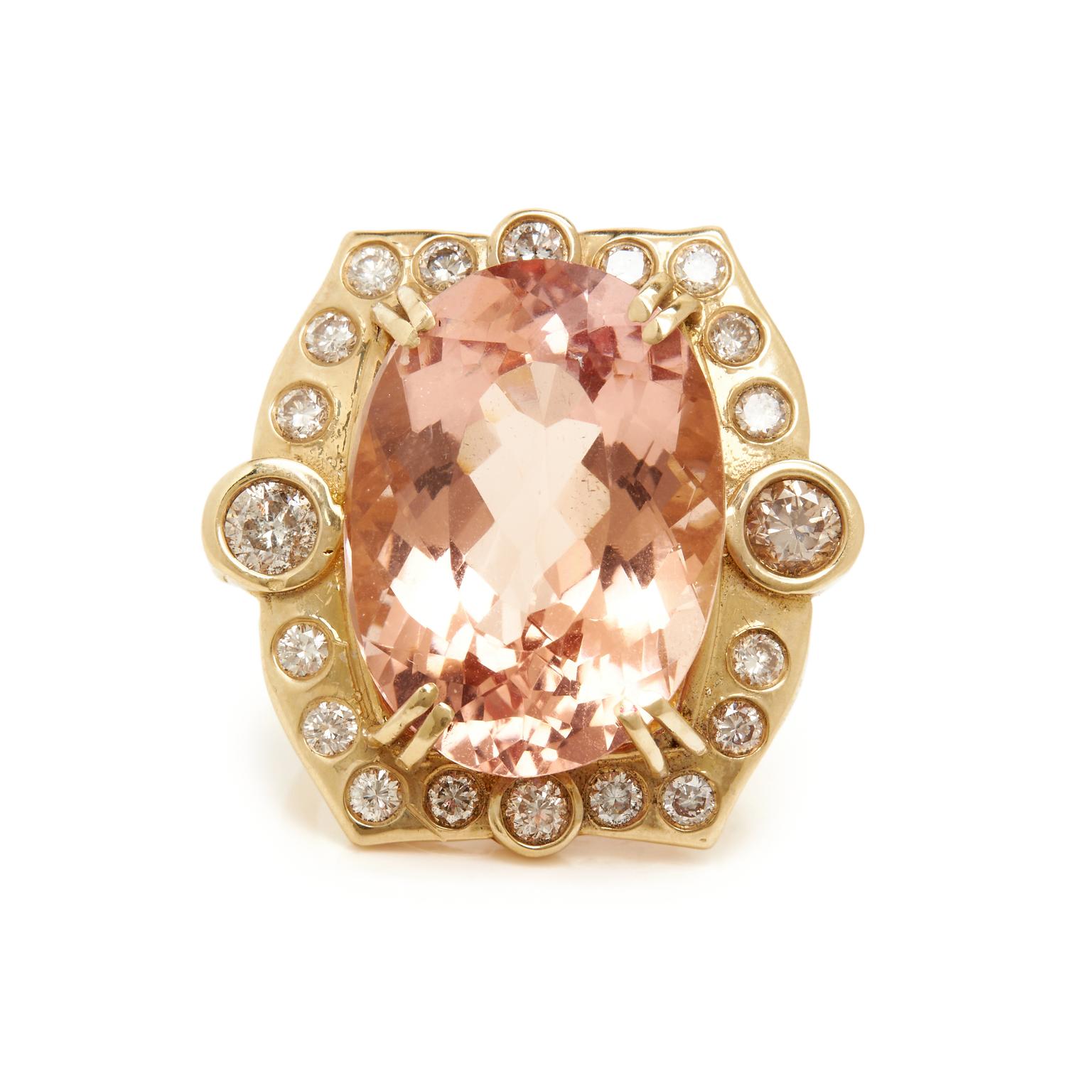 YELLOW GOLD, MORGANITE AND DIAMOND RING