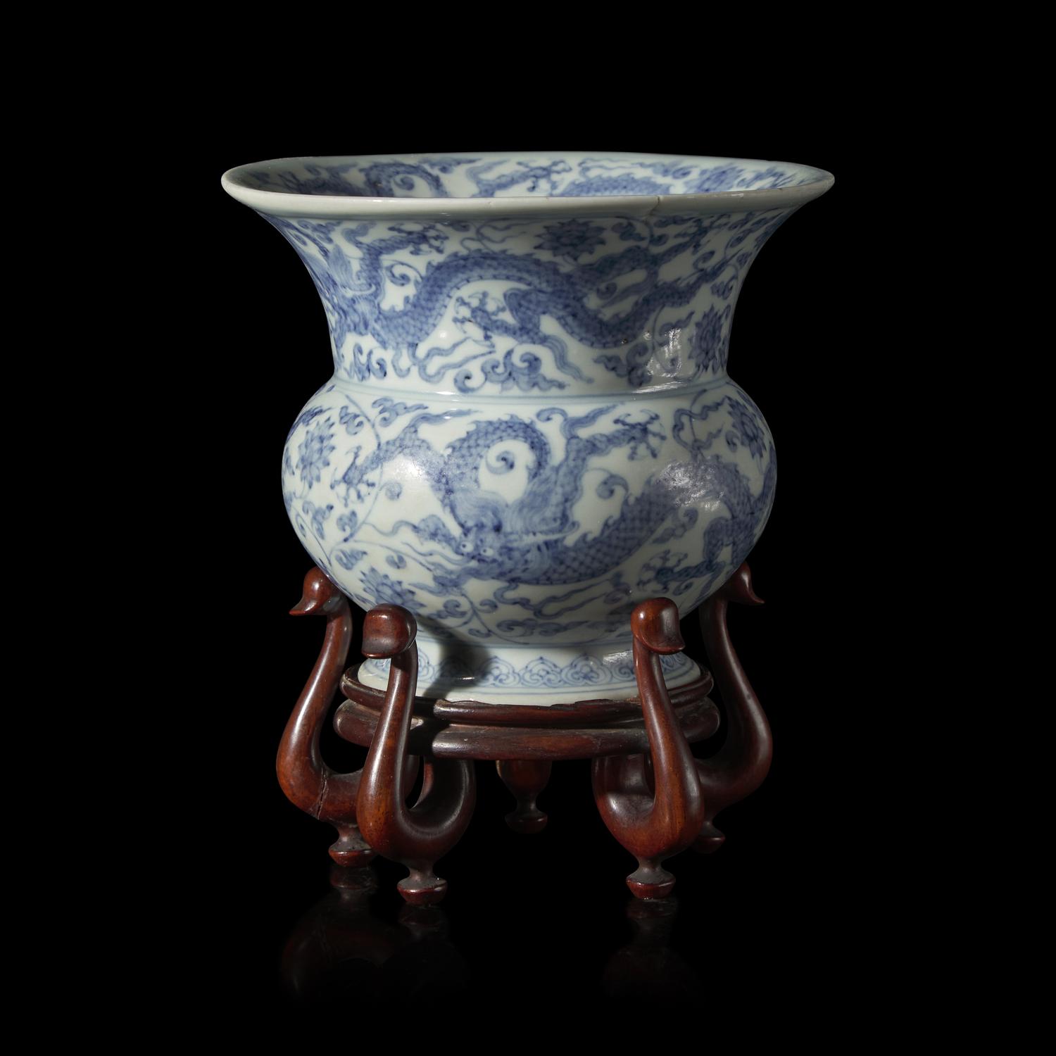 A Rare Chinese Blue and White Porcelain 'Dragon' Spittoon, Zhadou, Zhengde Mark and Period 明正德 青花穿花龍紋渣斗