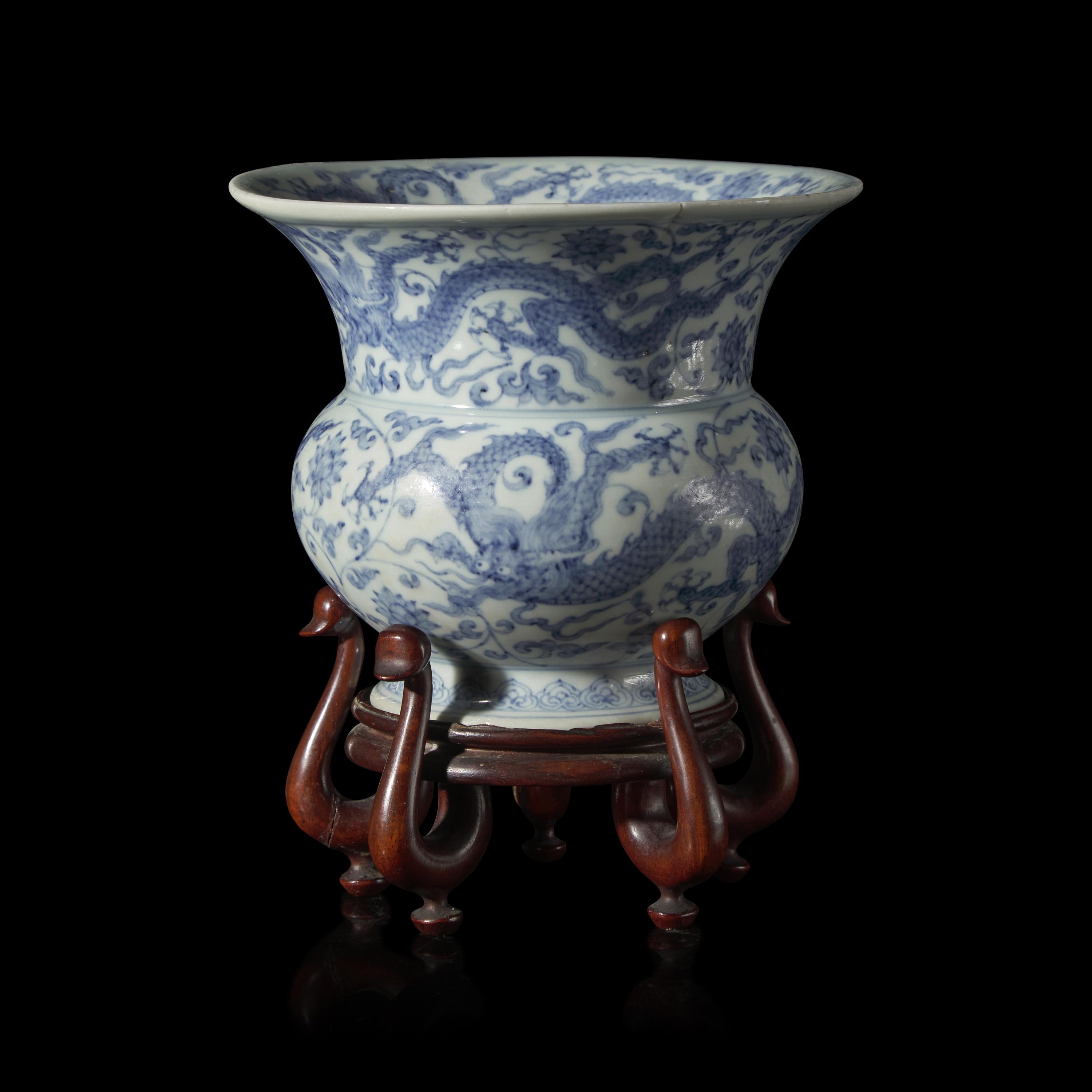 A Rare Chinese Blue and White Porcelain 'Dragon' Spittoon, Zhadou, Zhengde Mark and Period 明正德 青花穿花龍紋渣斗
