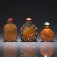 Three Chinese Agate Snuff Bottles 瑪瑙鼻烟壺三支