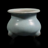 A Small Chinese Jun Style Blue Glazed Small Censer — 仿鈞窯三足小香爐